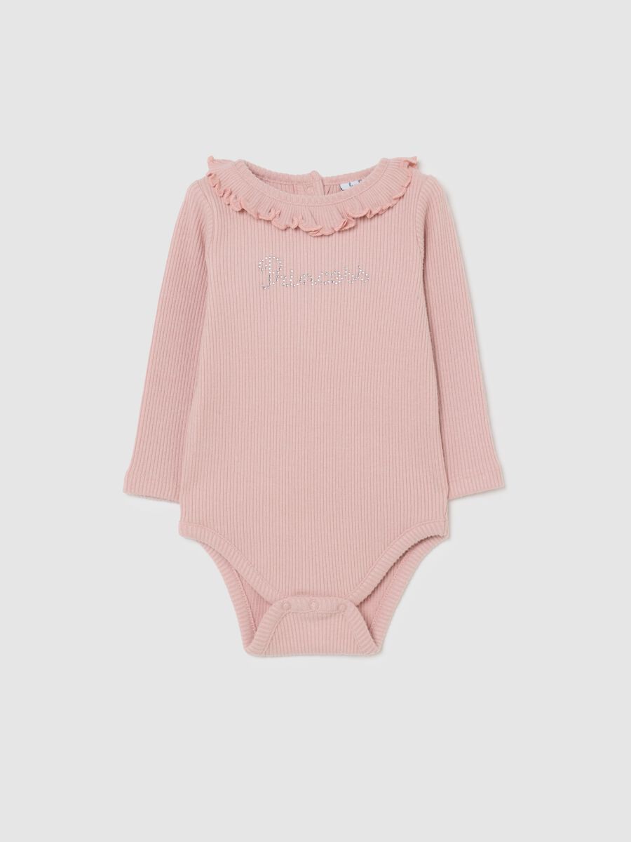 Pink cotton blend baby bodysuit with ruffled collar and long sleeves_0