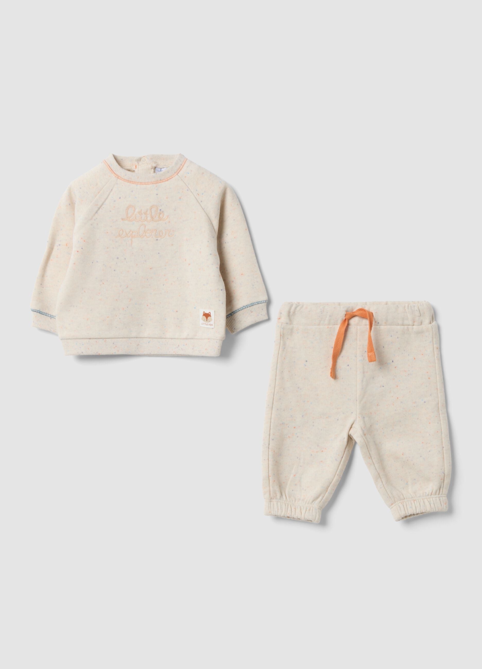 Completo beige in misto cotone organico con felpa e pantaloni
