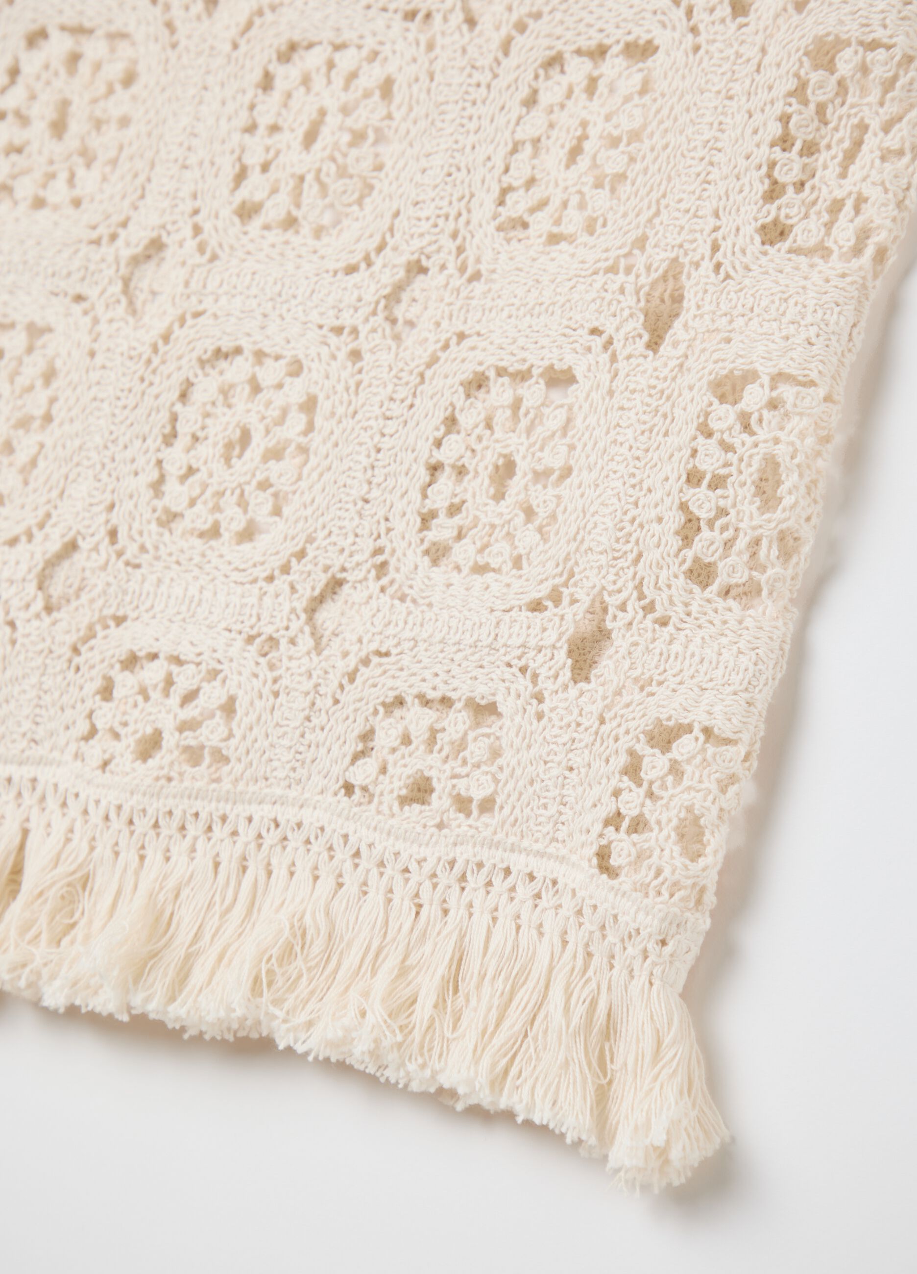 Beige crochet tank top with fringing