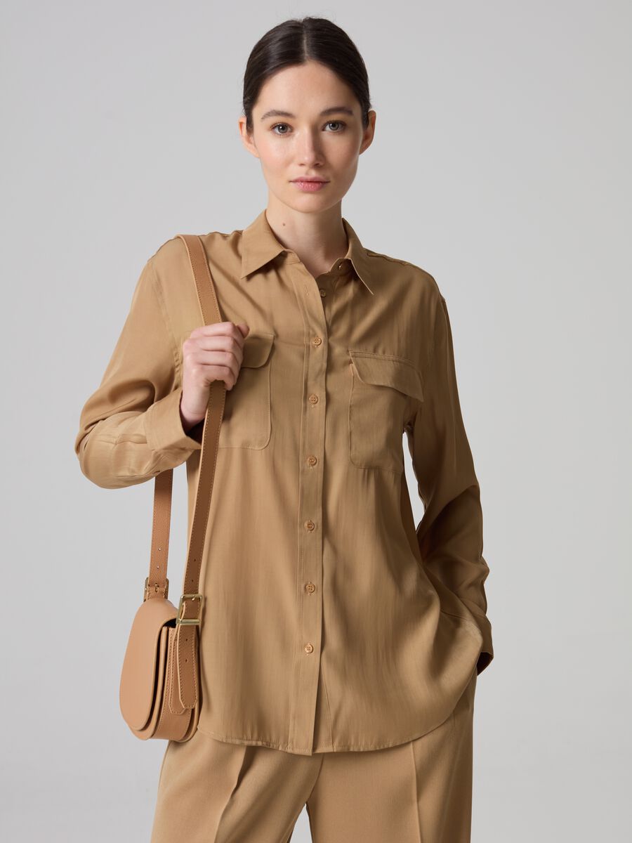 Contemporary relaxed-fit shirt in satin_0