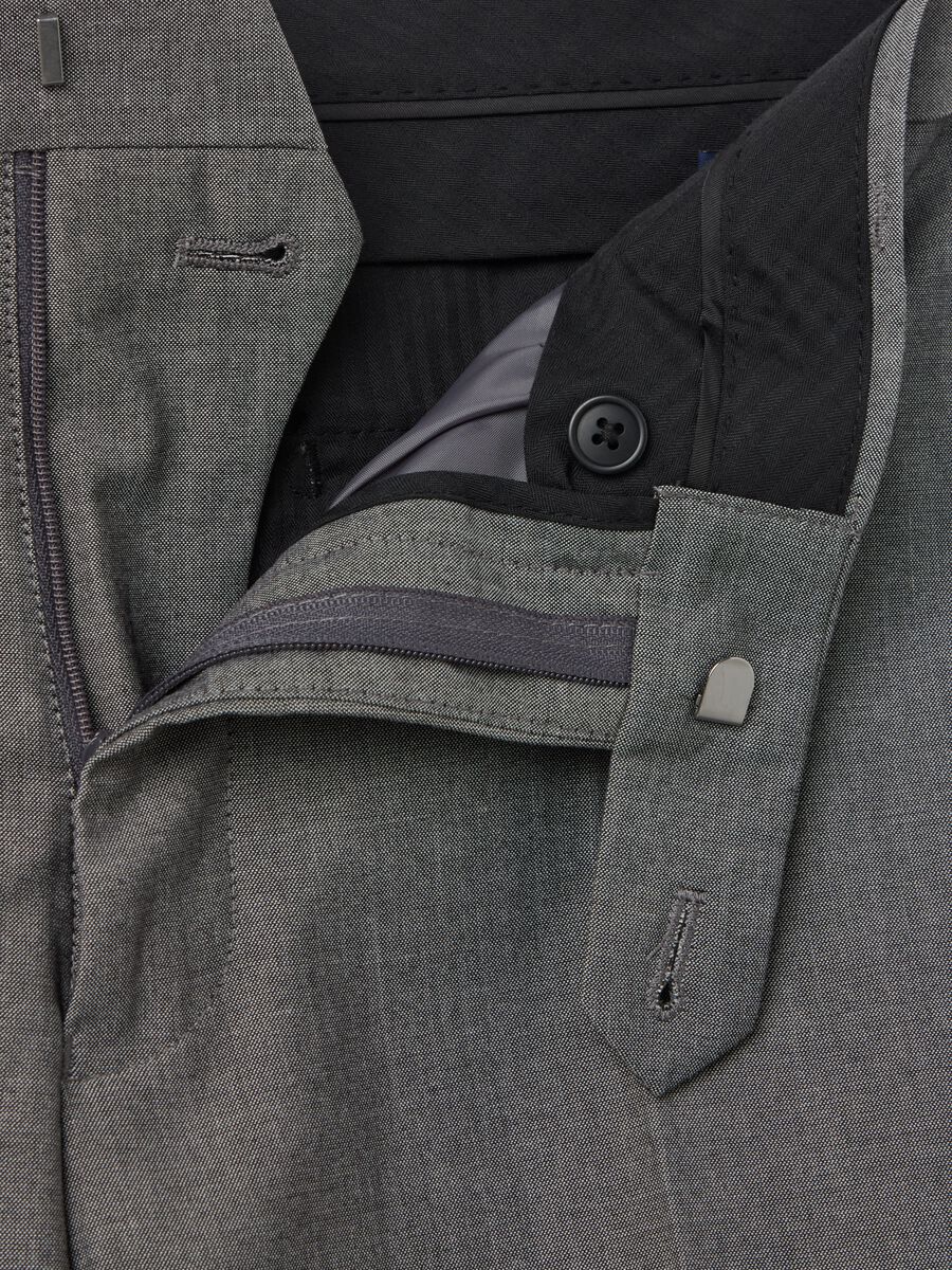 Regular-fit trousers in viscose blend_5