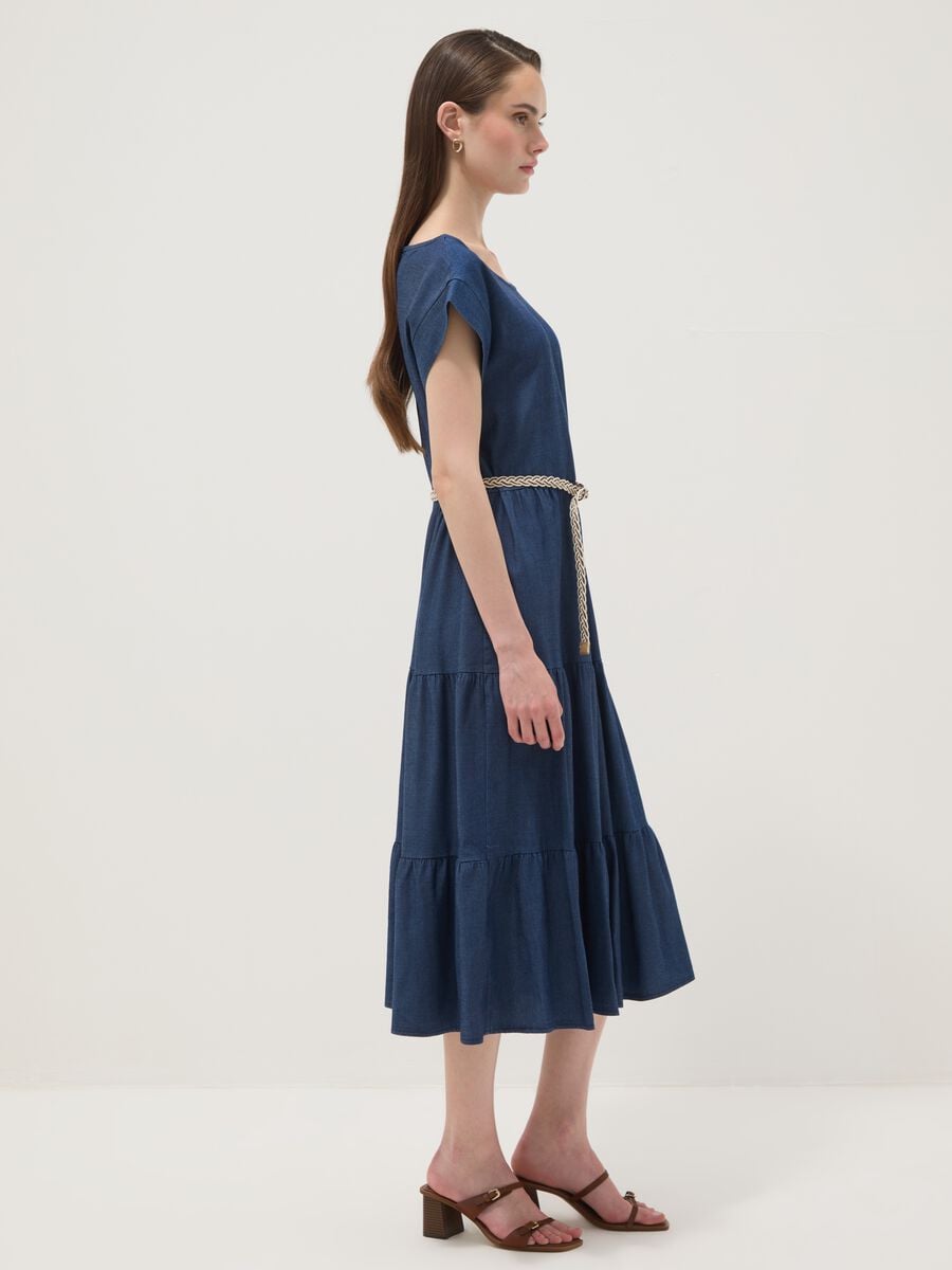 Abito midi blu in puro lyocell con cintura intrecciata_1