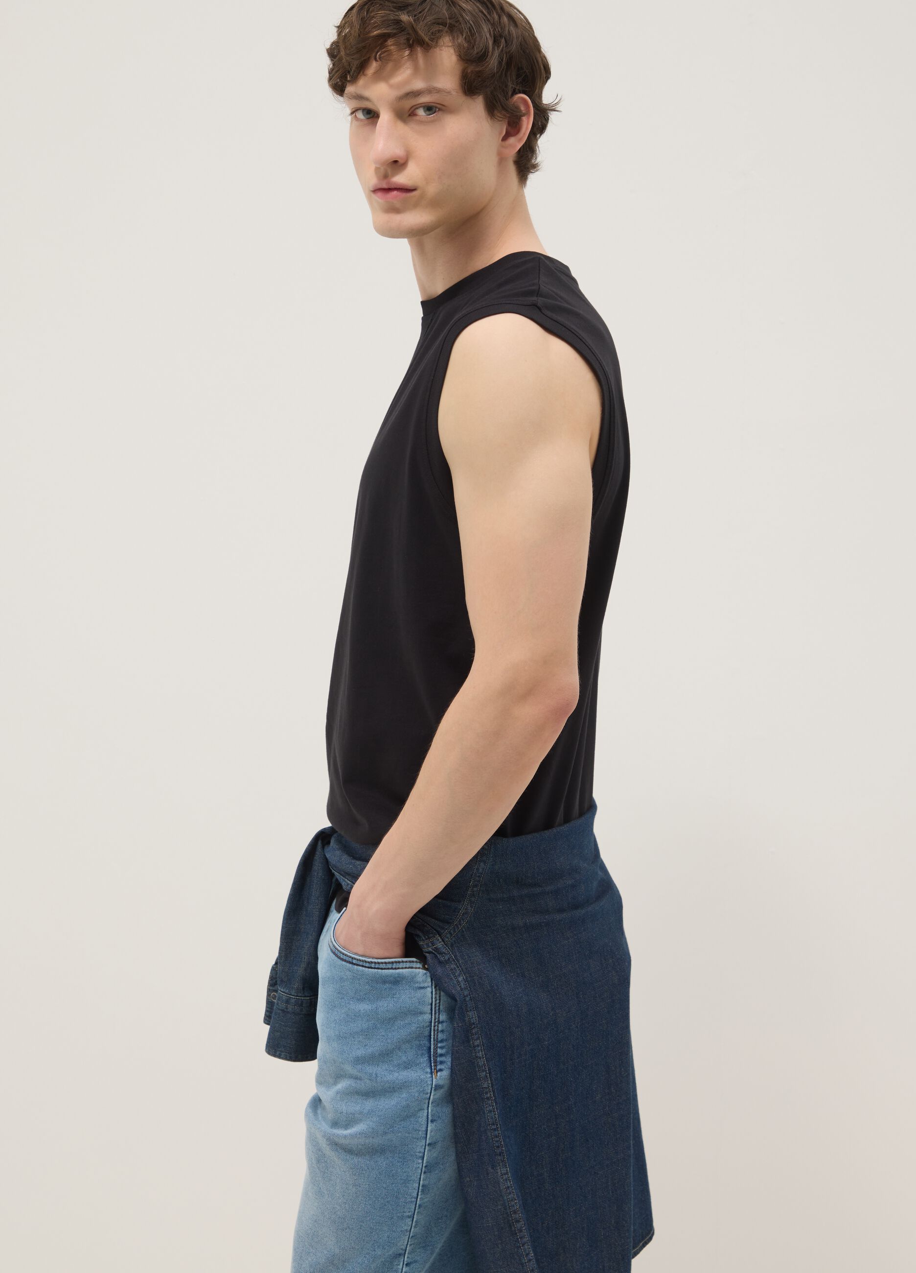 Black pure cotton vest