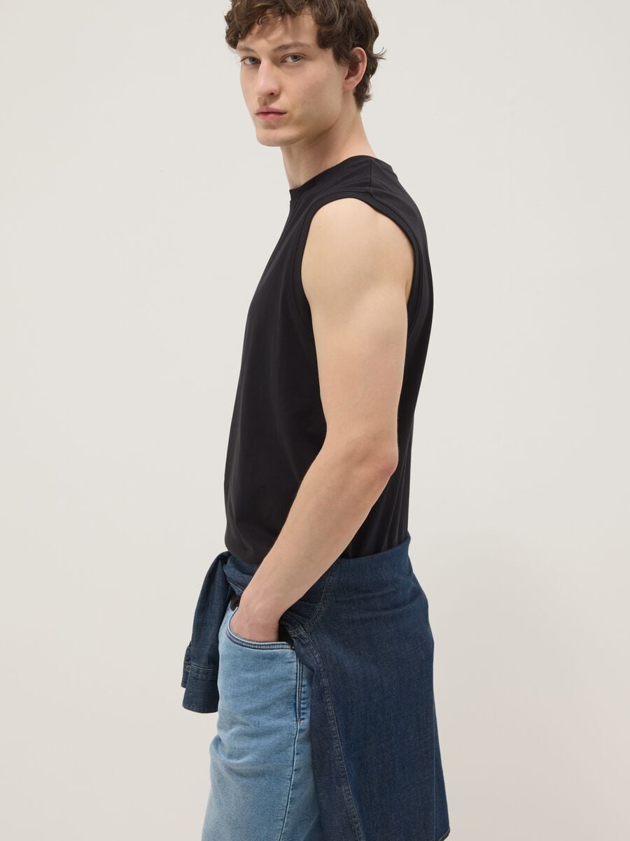 Canotta girocollo nera in puro cotone relaxed fit_1
