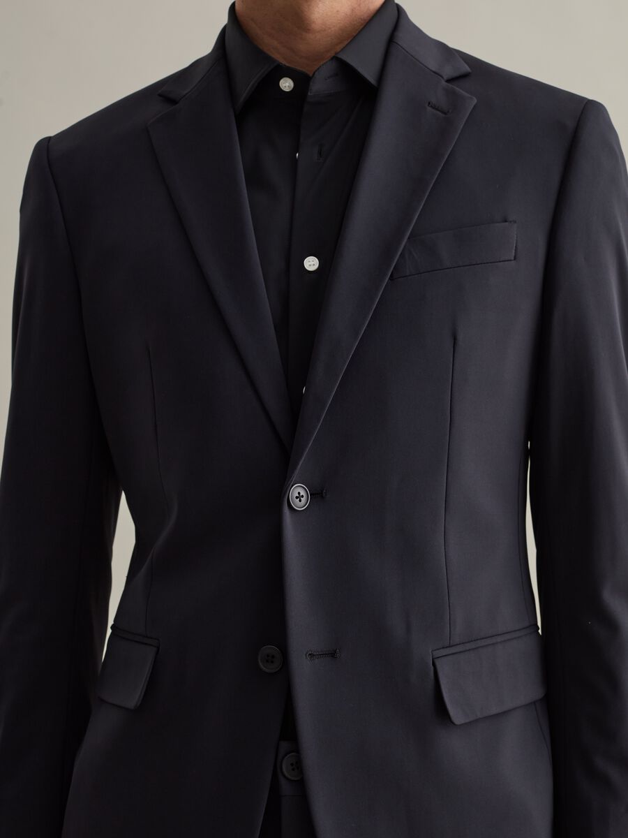 Tech easy-fit blazer in technical fabric_3