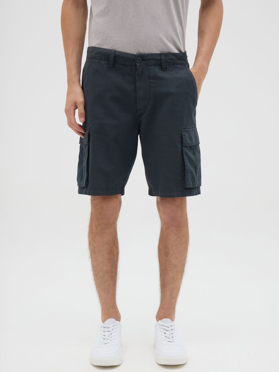 Men's black linen blend regular fit cargo shorts_1