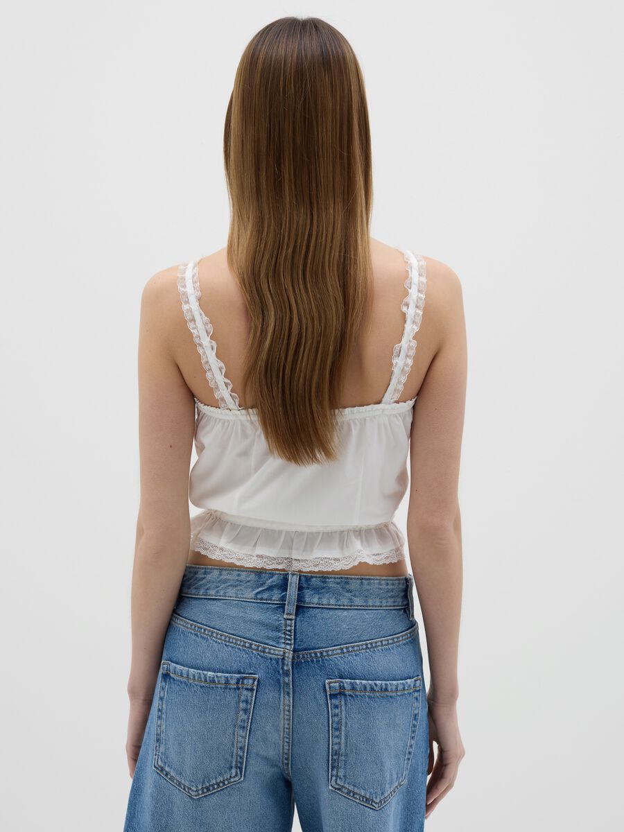 Women’s white regular-fit vest top in 100% cotton with lace detail_3