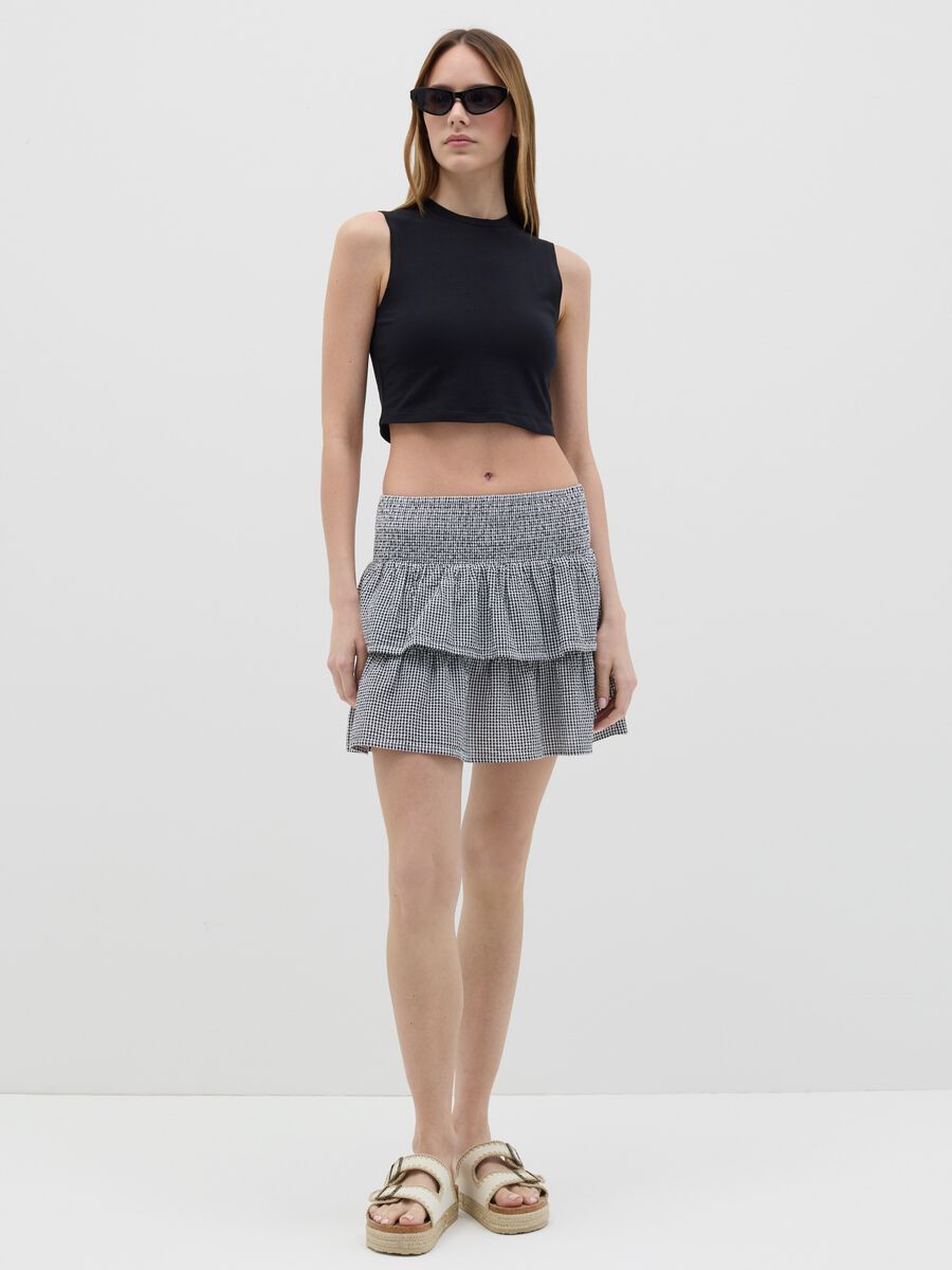 Women’s cropped vest top in black elasticated cotton with regular fit_1
