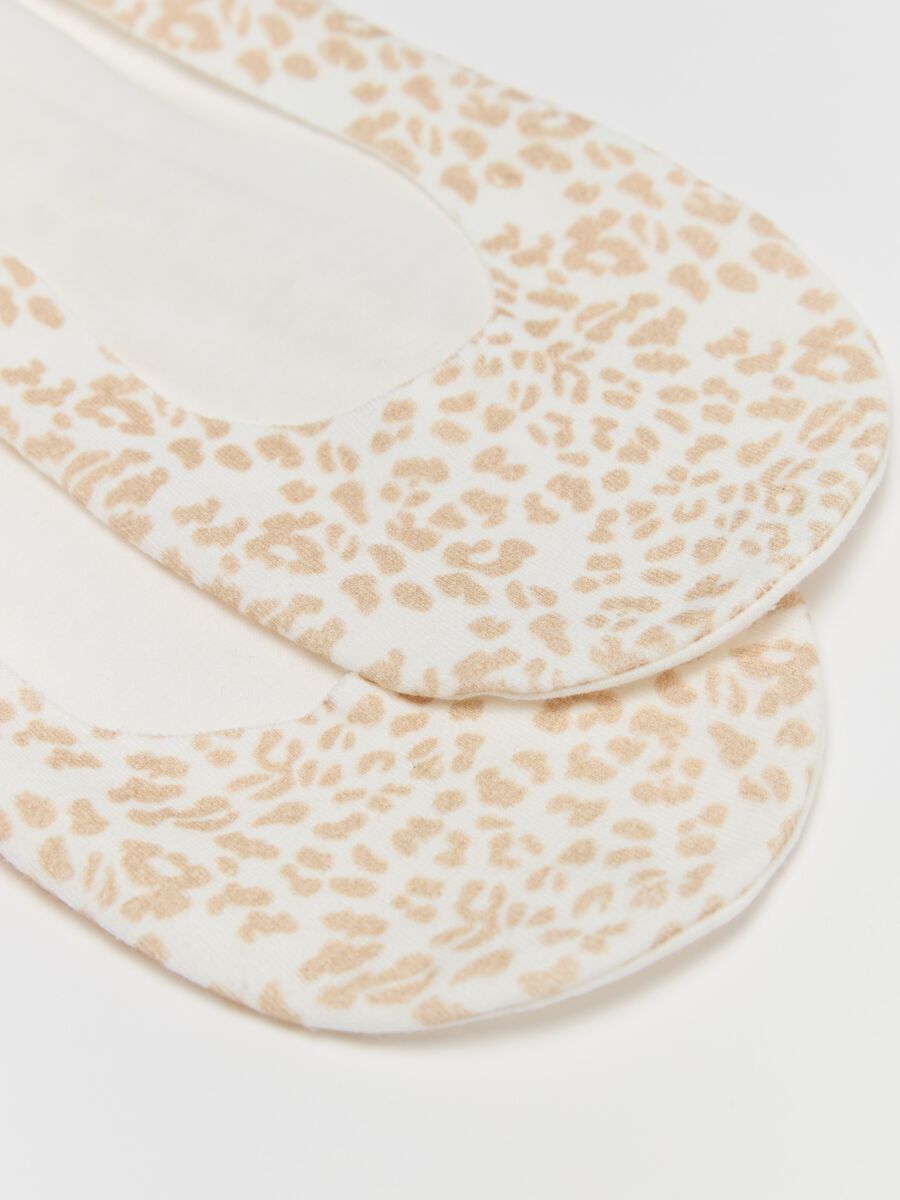 Two-pack shoe liners with laser cut_2