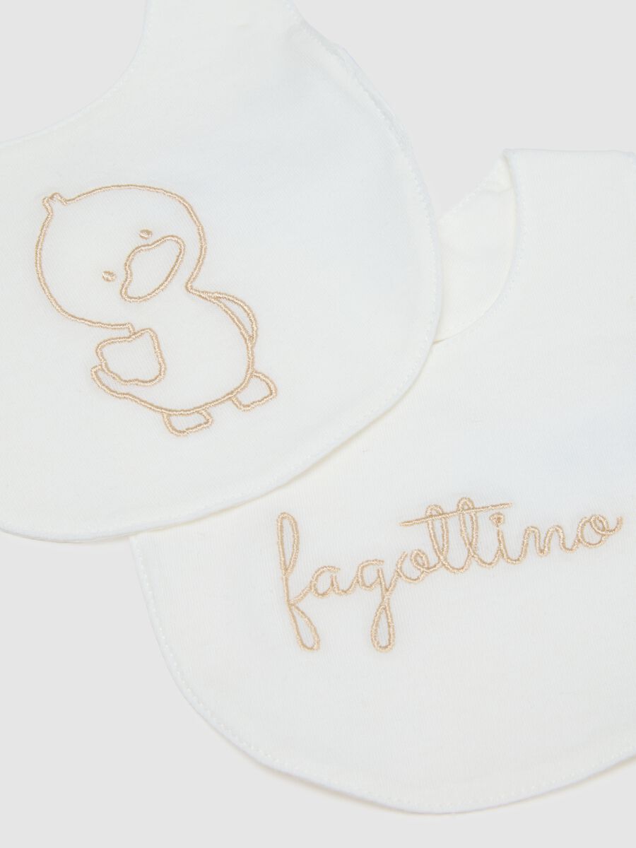 Baby bib twin set in pure white cotton with embroidery_1