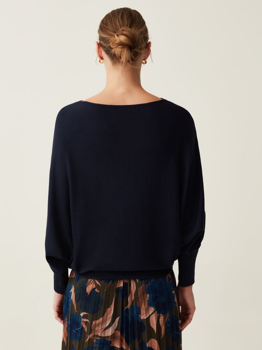 Maglia oversize con scollo a barca_2