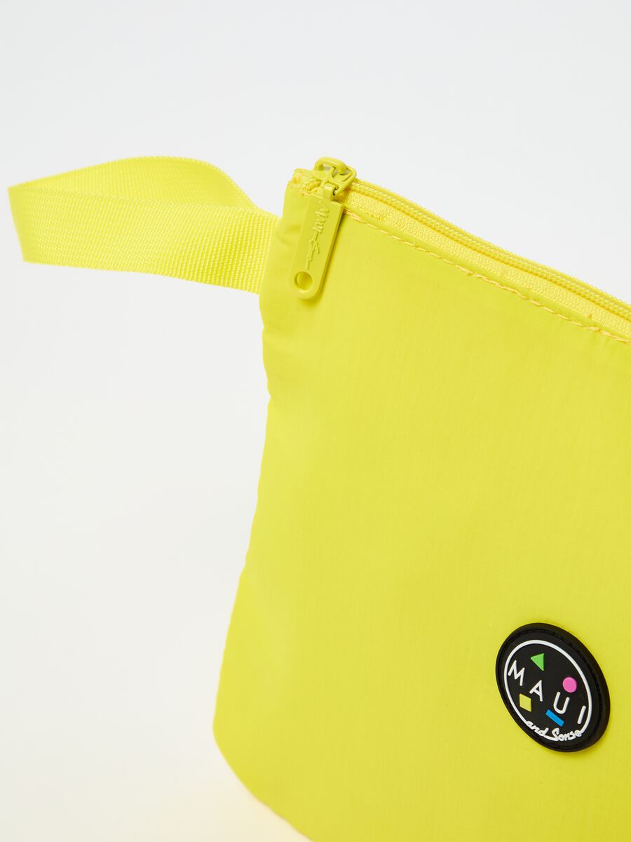 Solid colour clutch bag with logo patch_2