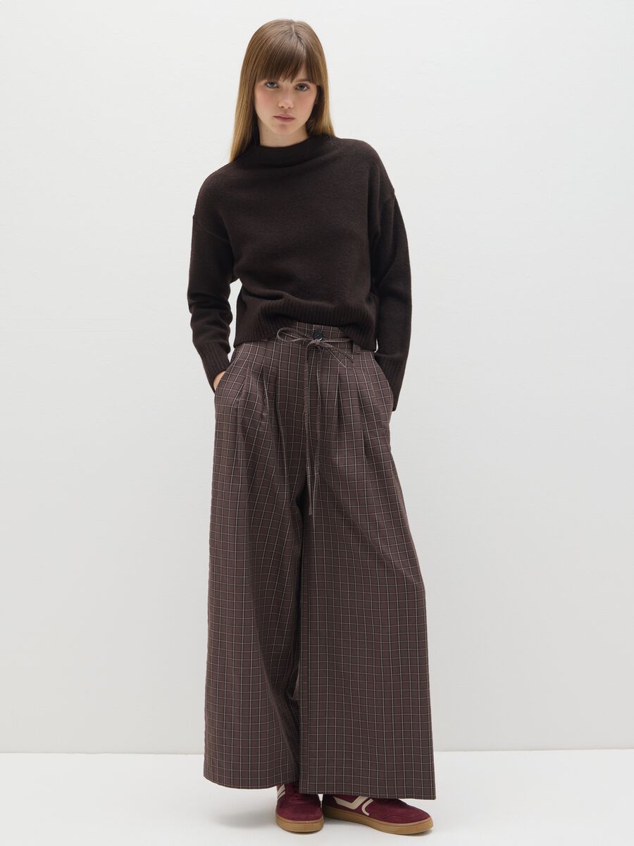 Heavy brown pullover with mock neck_1