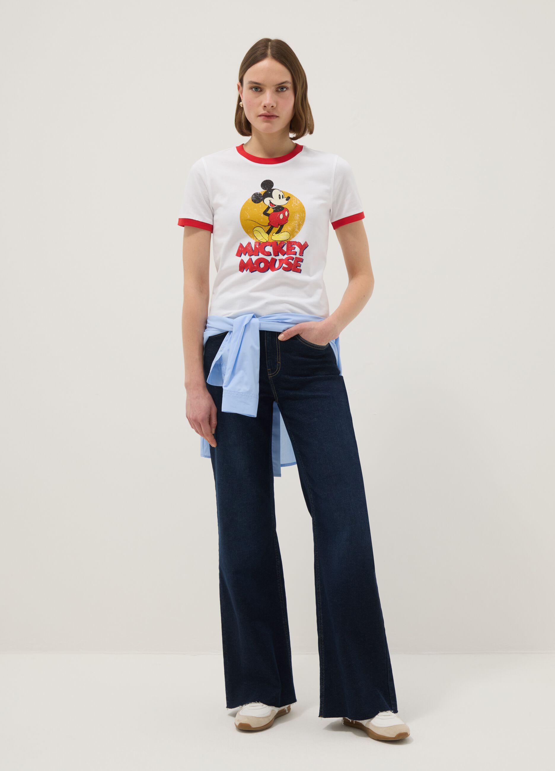 Regular fit white pure cotton t-shirt featuring Mickey Mouse print