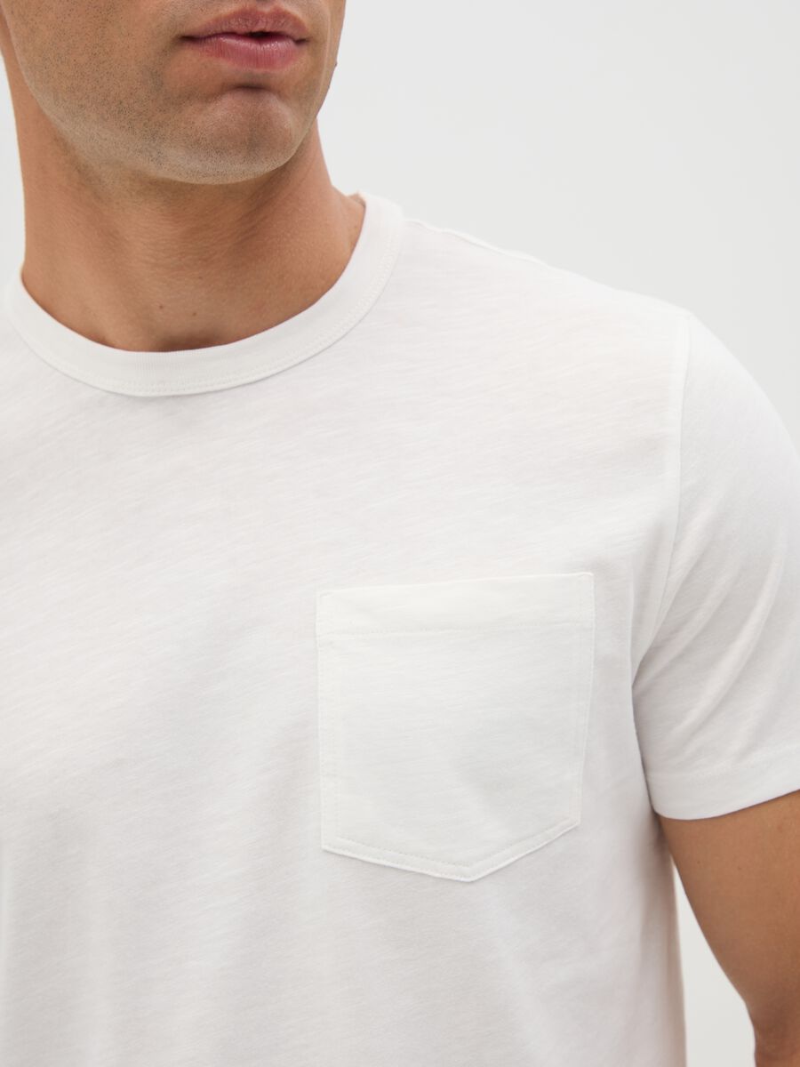 Men's white pure cotton T-shirt regular fit with pocket_1