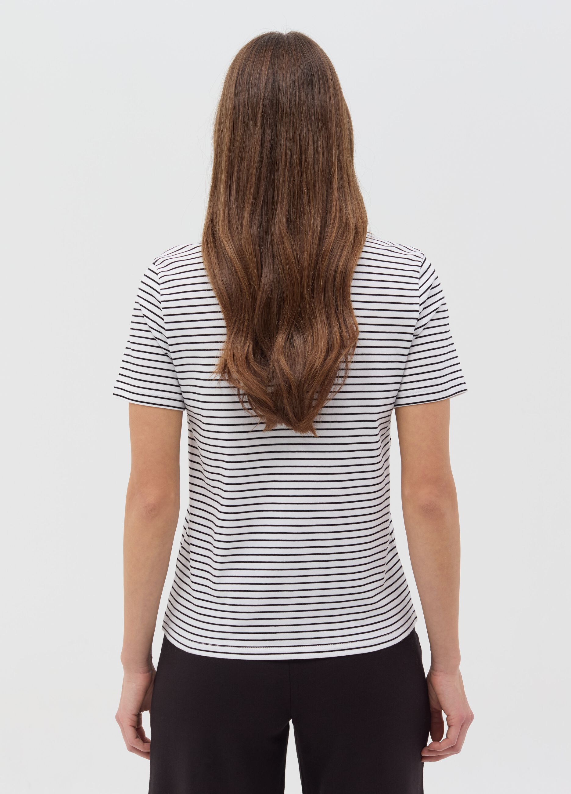 Essential cotton T-shirt with thin stripes