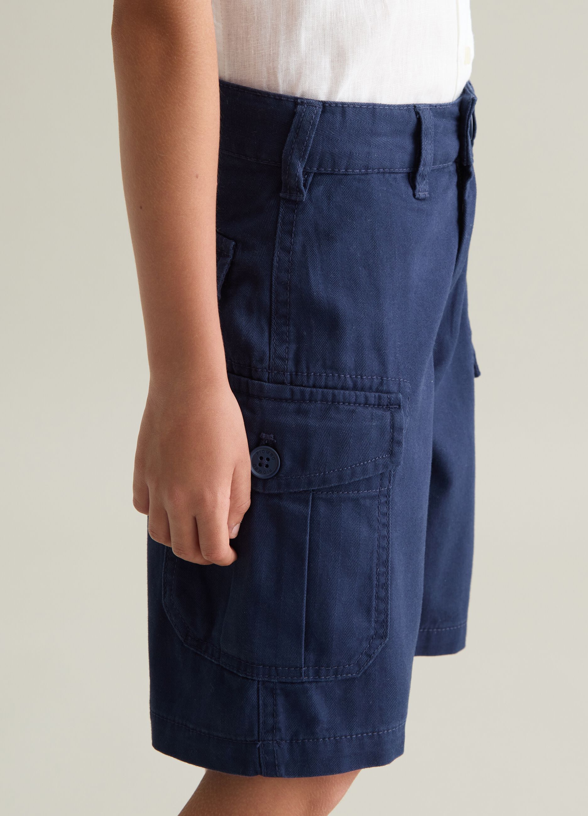 Children's blue regular fit cargo bermuda shorts made of pure cotton with side pockets