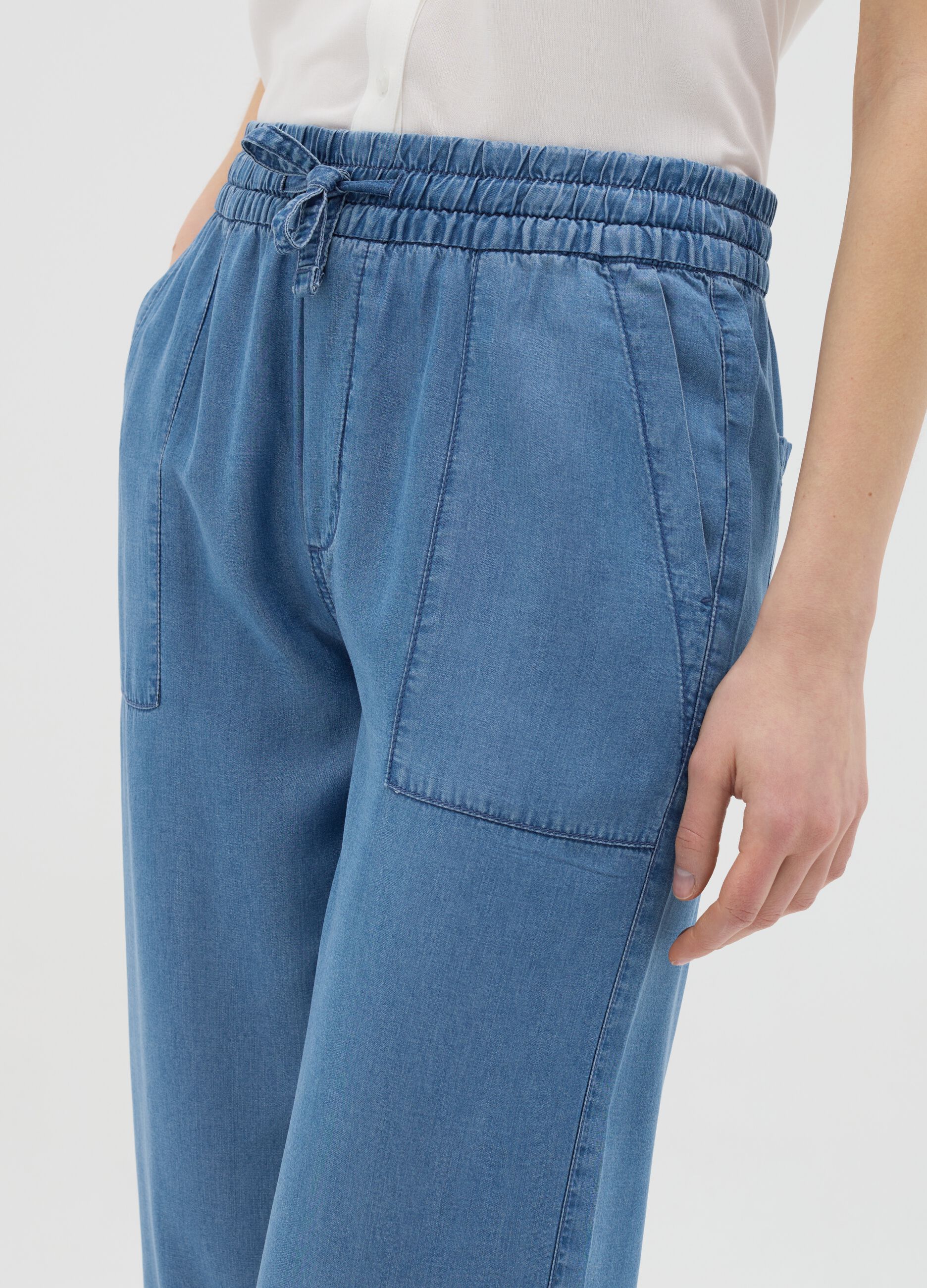 Blue relaxed-fit trousers in Lyocell