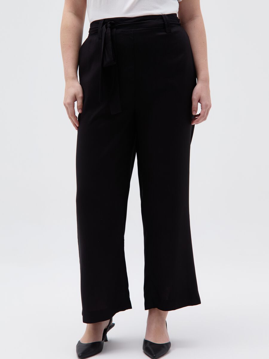 Curvy wide-leg trousers with belt_1