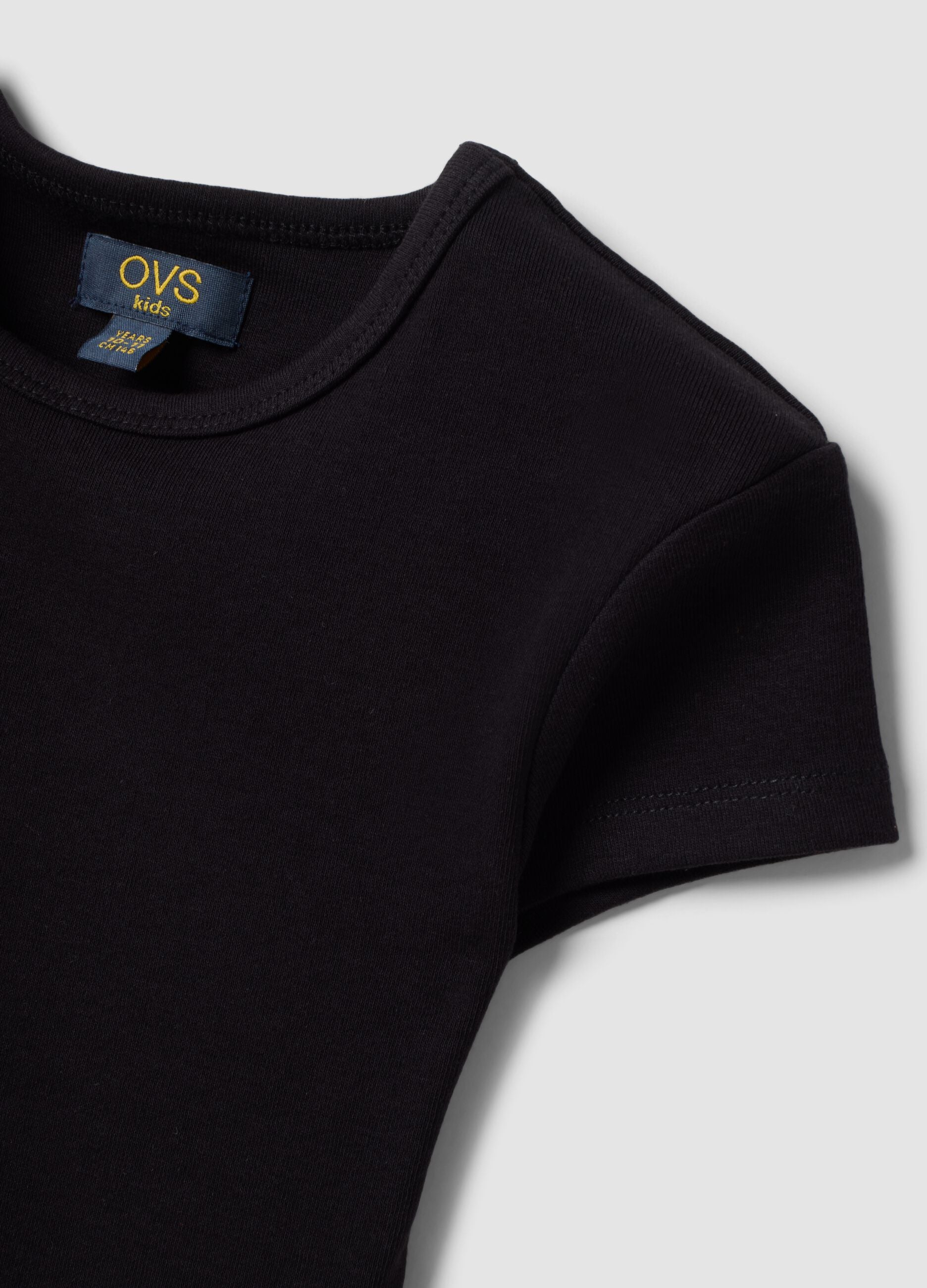 Black fitted short-sleeve stretch organic cotton T-shirt for girls