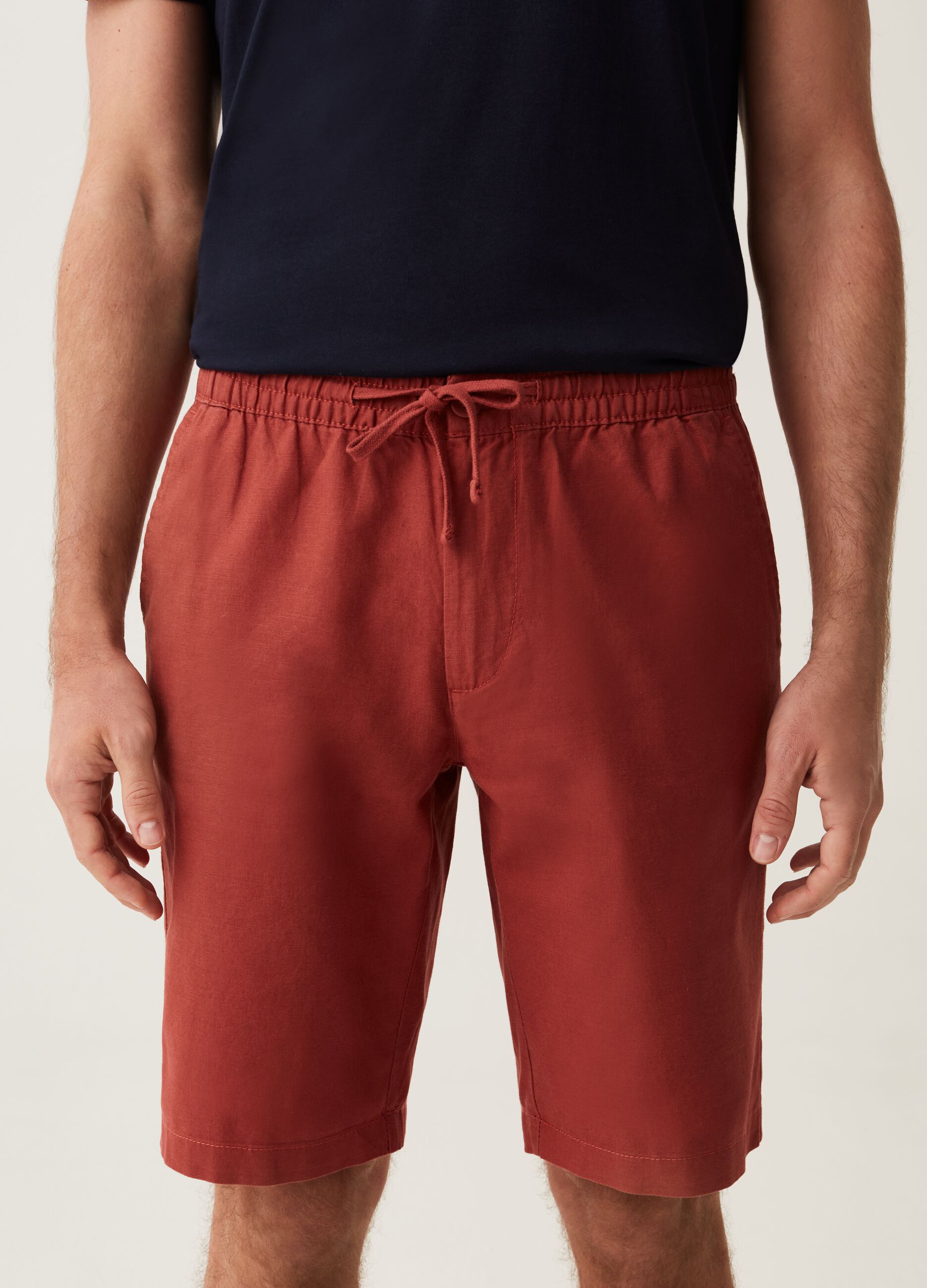Bermuda chino jogger in cotone e lino_1