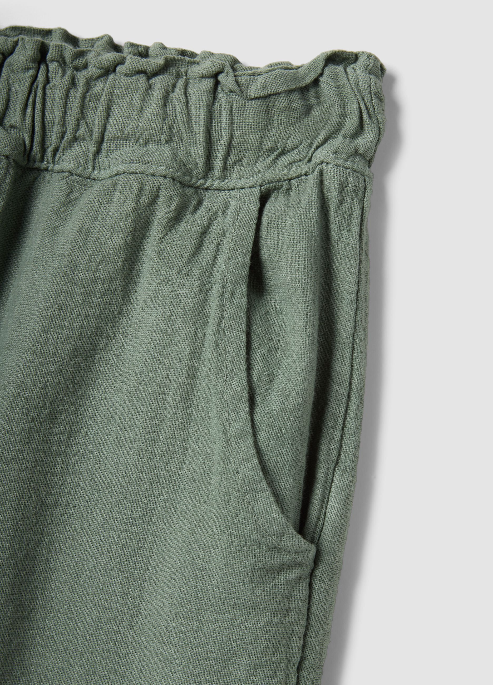 Green linen-cotton blend trousers with elasticated waist, regular fit