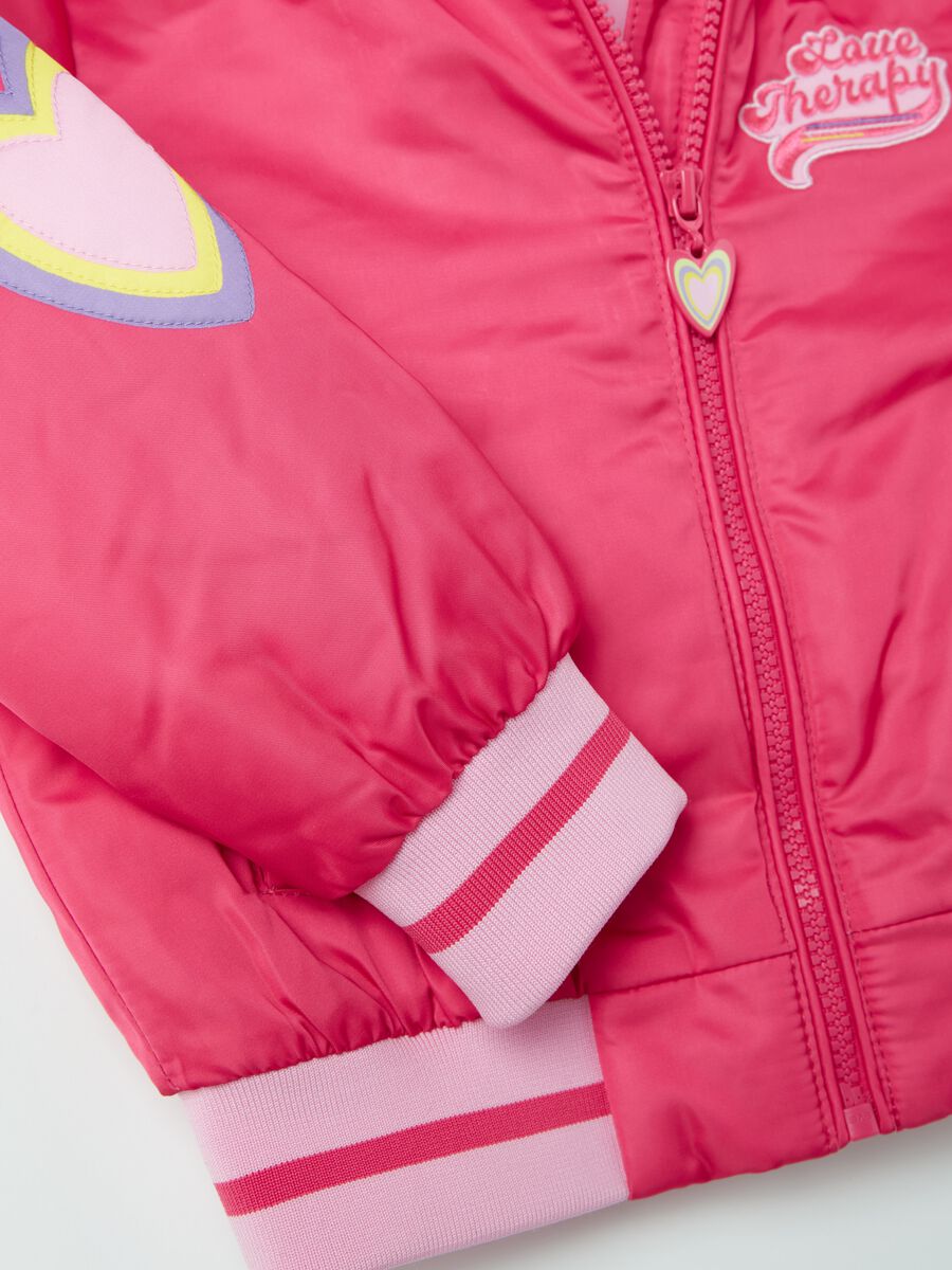 Bomber con cappuccio e ricamo cuori_2