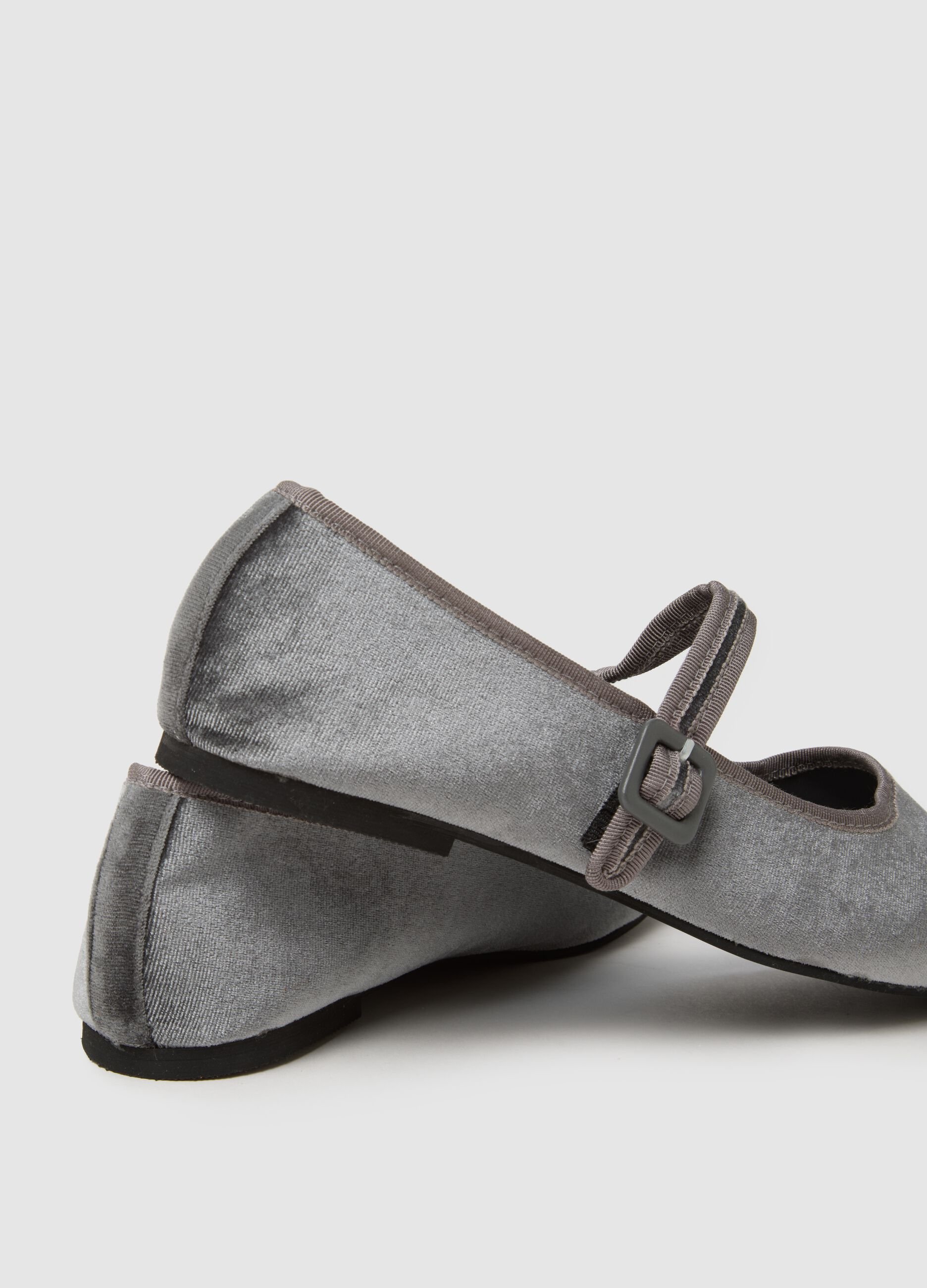 Scarpe ballerina in velluto grigio