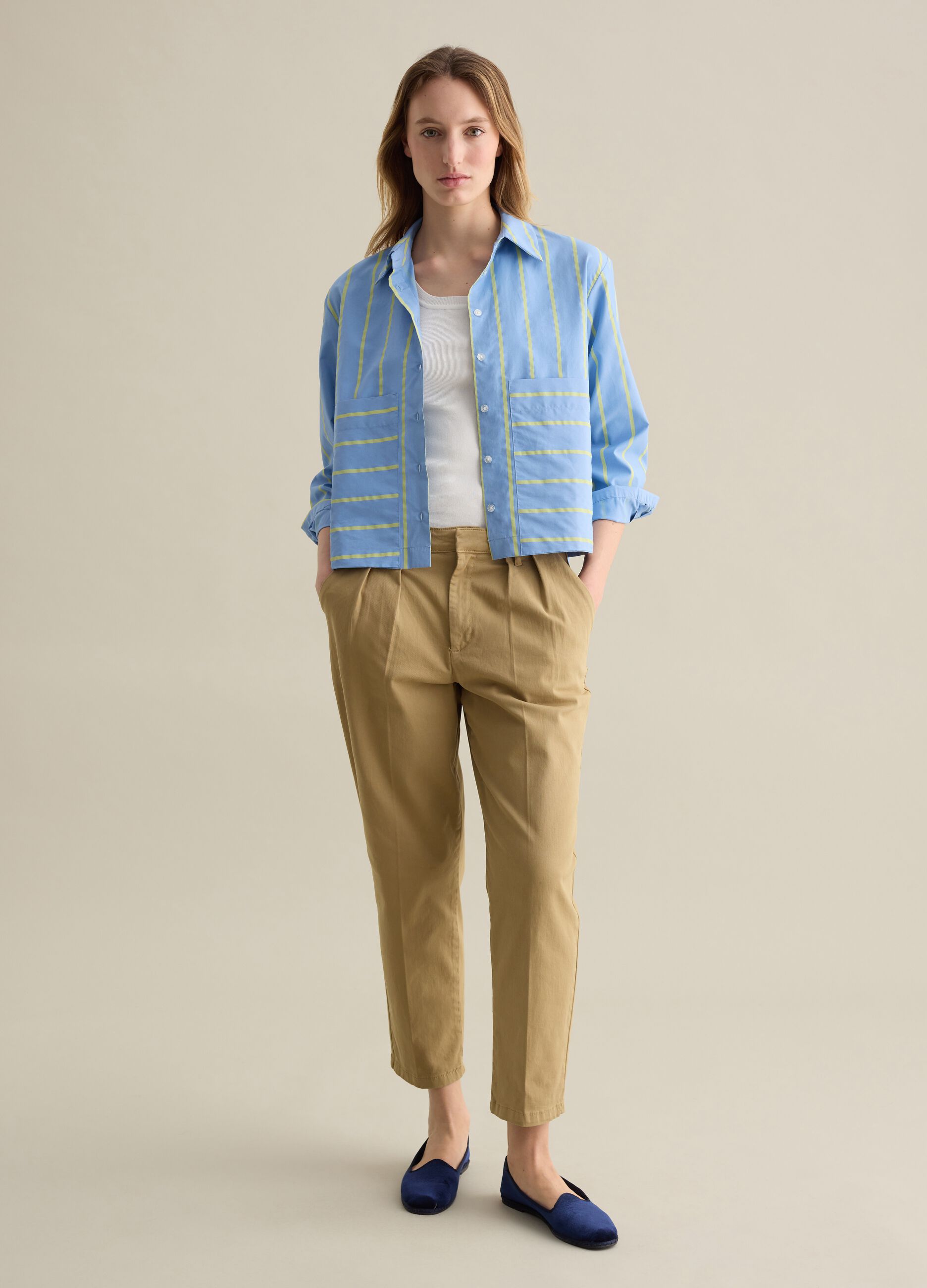Boxy-fit shirt in poplin with light blue striped pattern