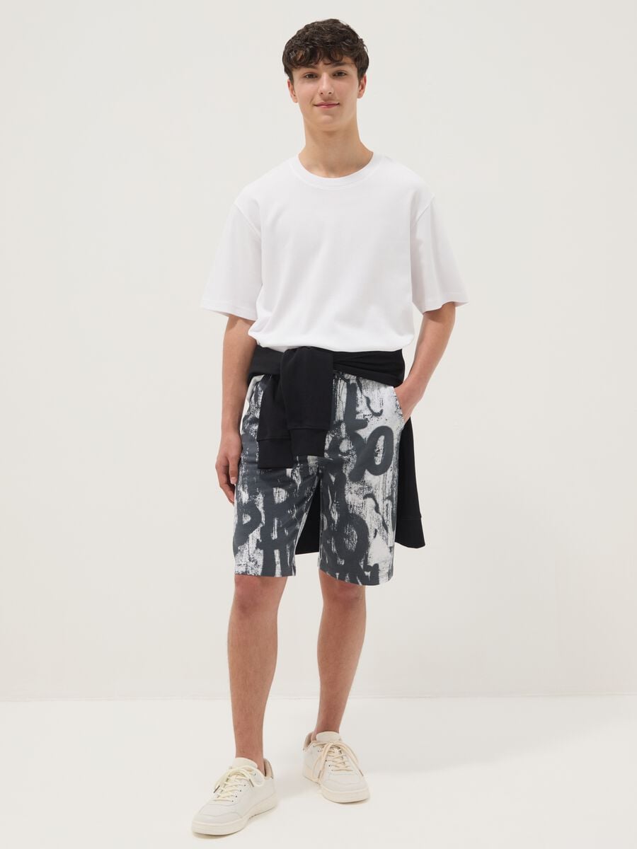 Boy's pure cotton shorts with multicolour print, regular fit_0