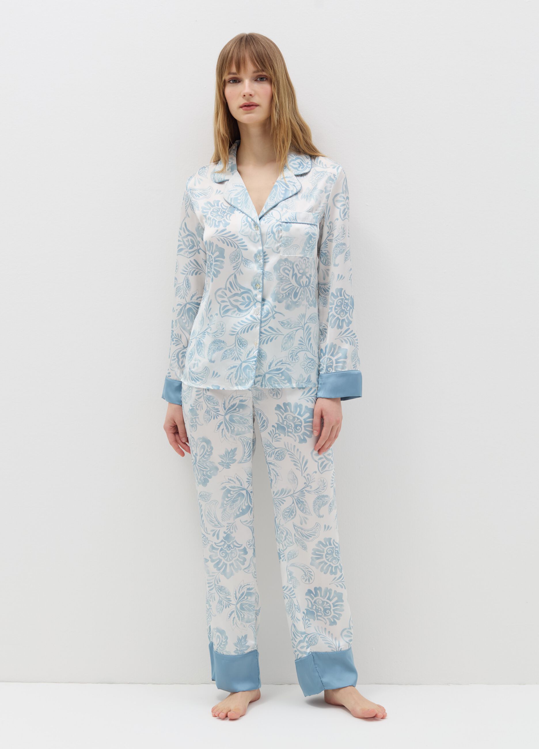 Pyjama trousers in floral satin