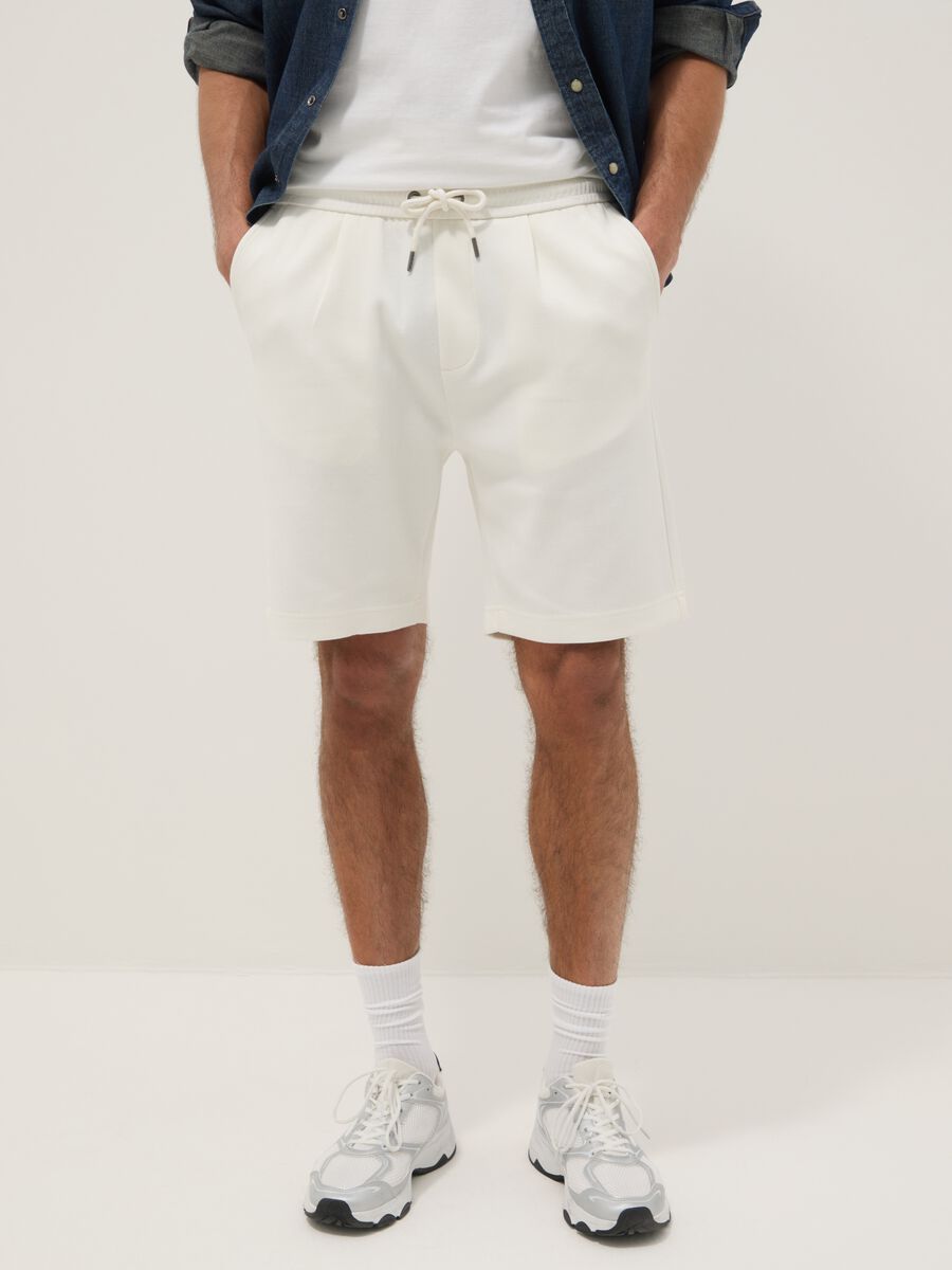 Shorts bianchi in puro cotone con vita elasticizzata regular fit_1