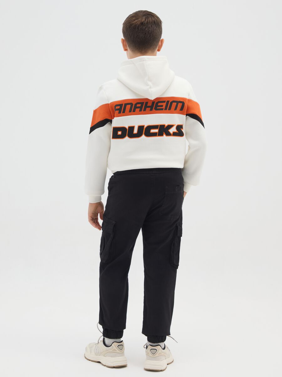 Pantaloni da ragazzo in misto cotone elasticizzato neri_1