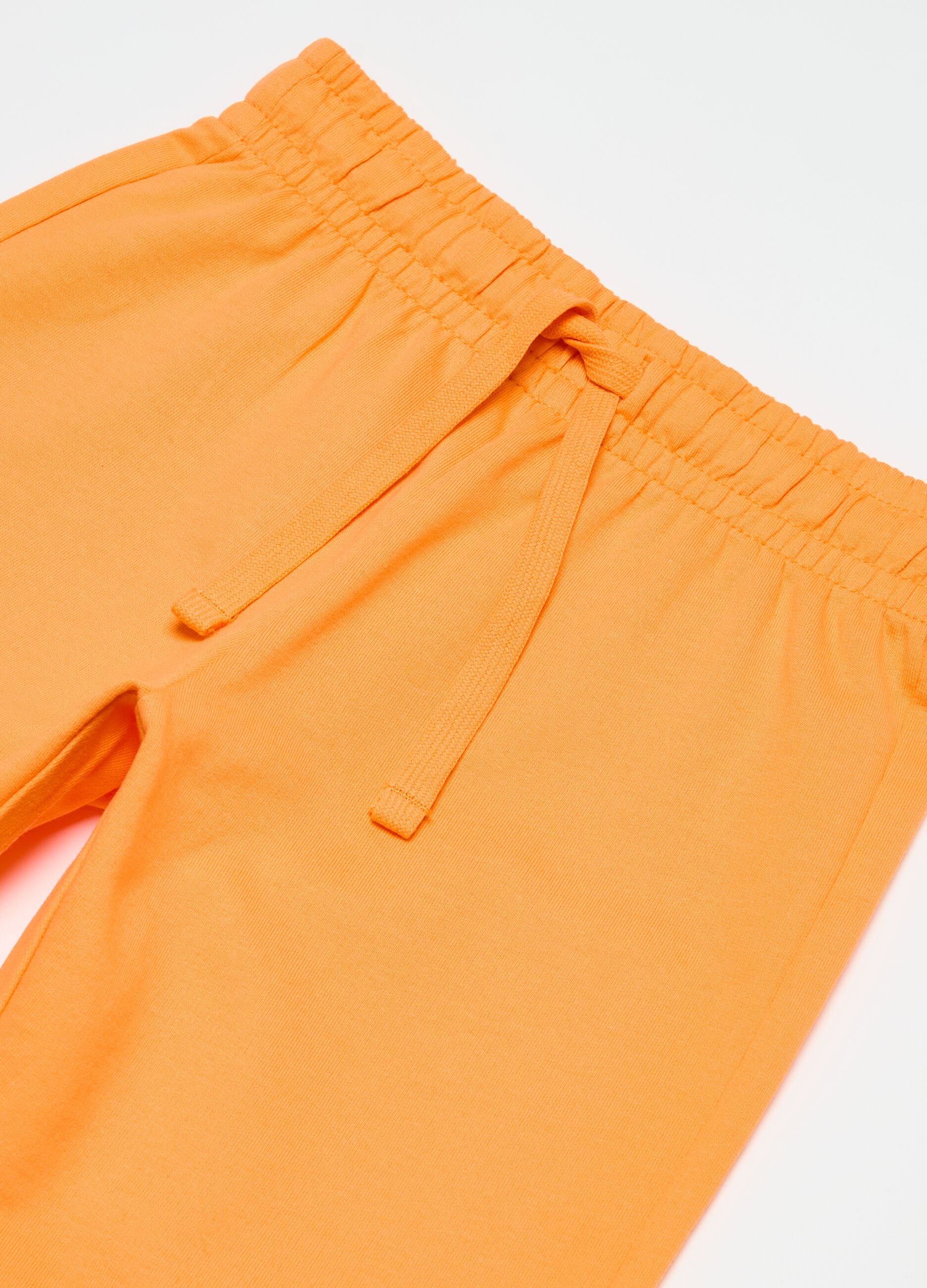 Fleece Bermuda shorts with drawstring