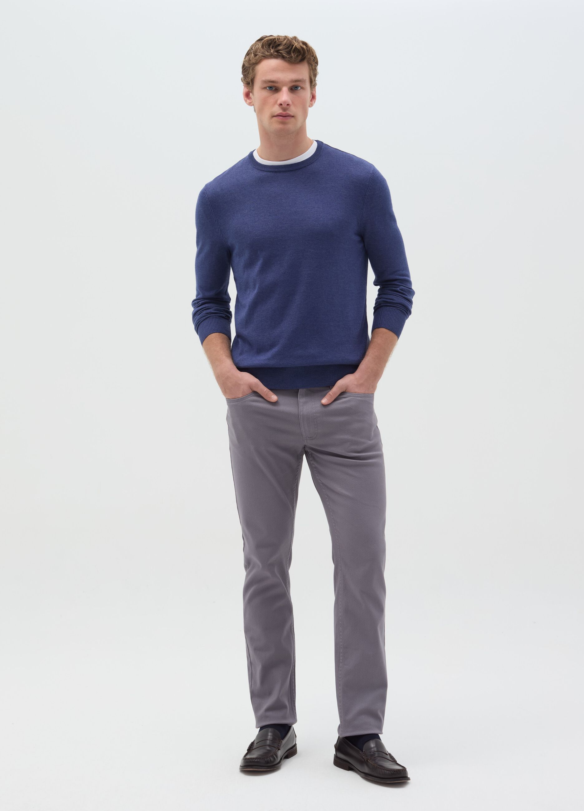 Pantaloni chino regular fit micro fantasia