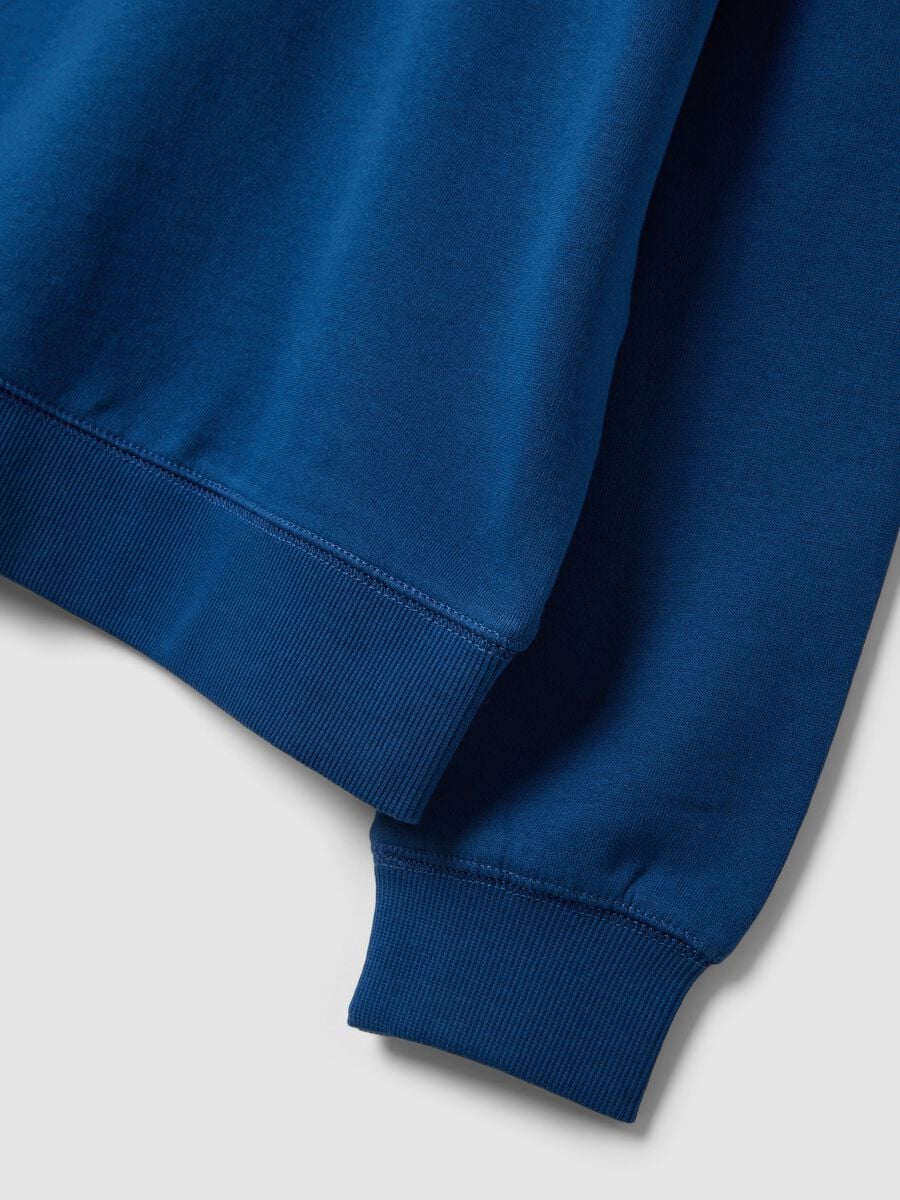 Blue crew-neck sweatshirt in 100% organic cotton_2