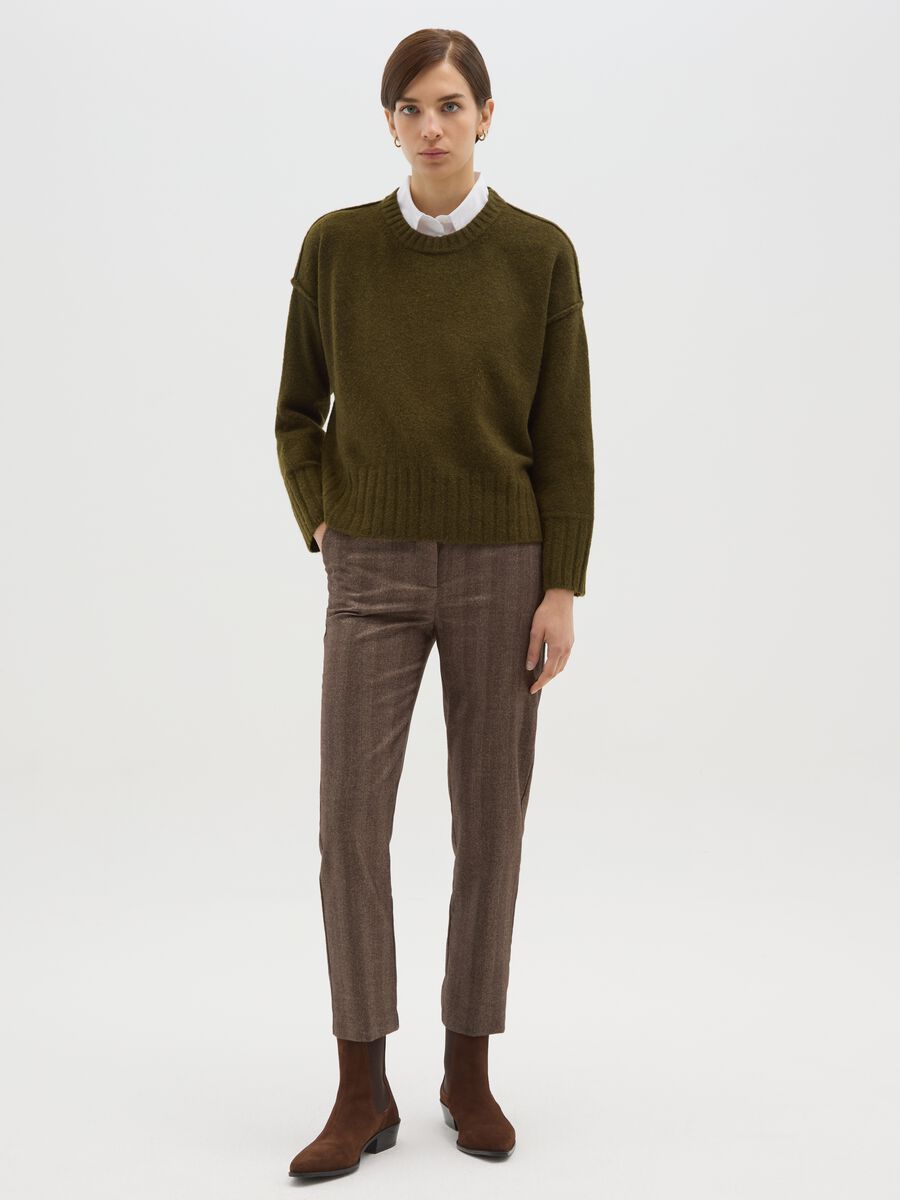 Green stretchy fabric oversized pullover with round neck_1