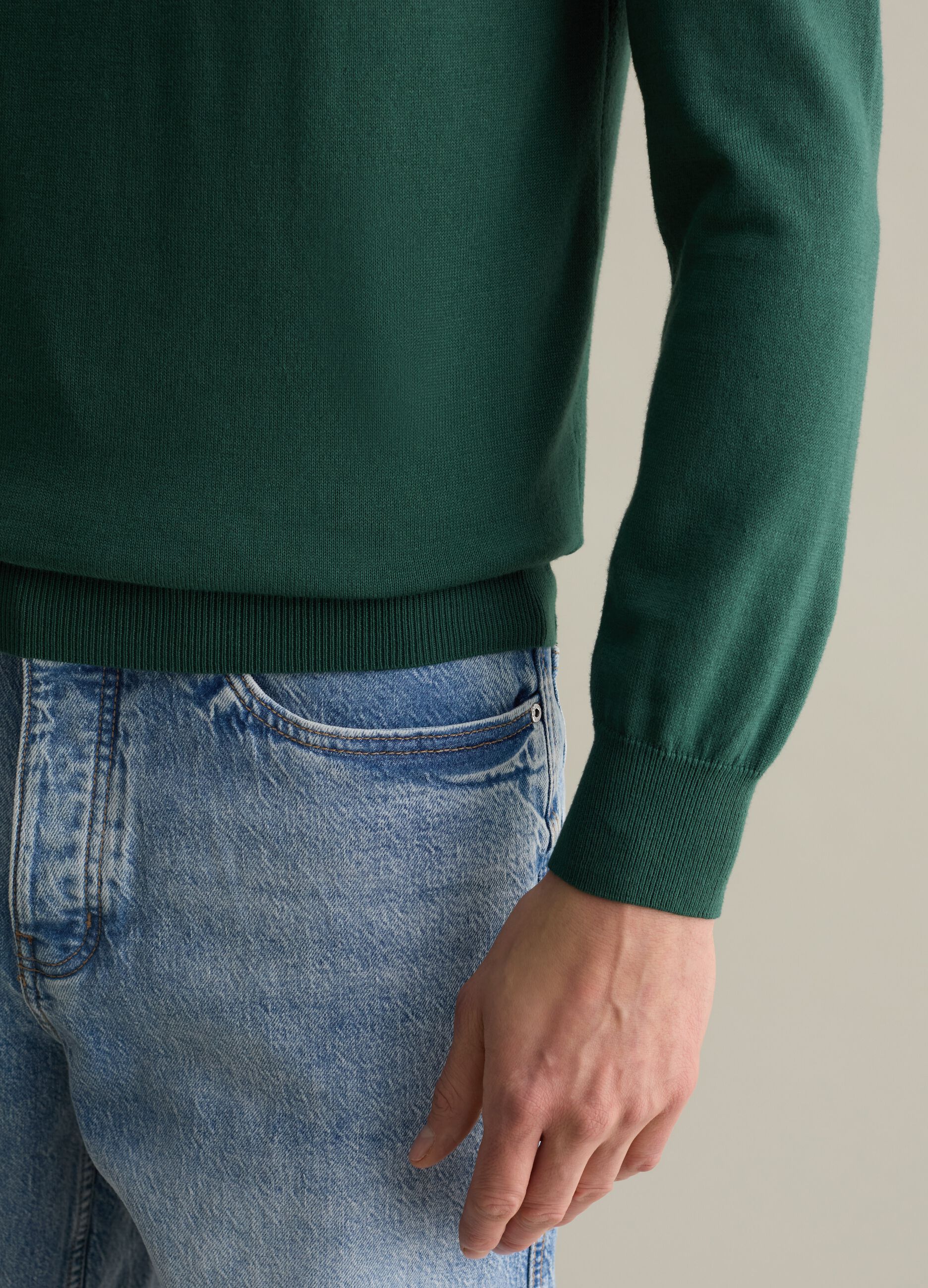 Pullover girocollo tinta unita