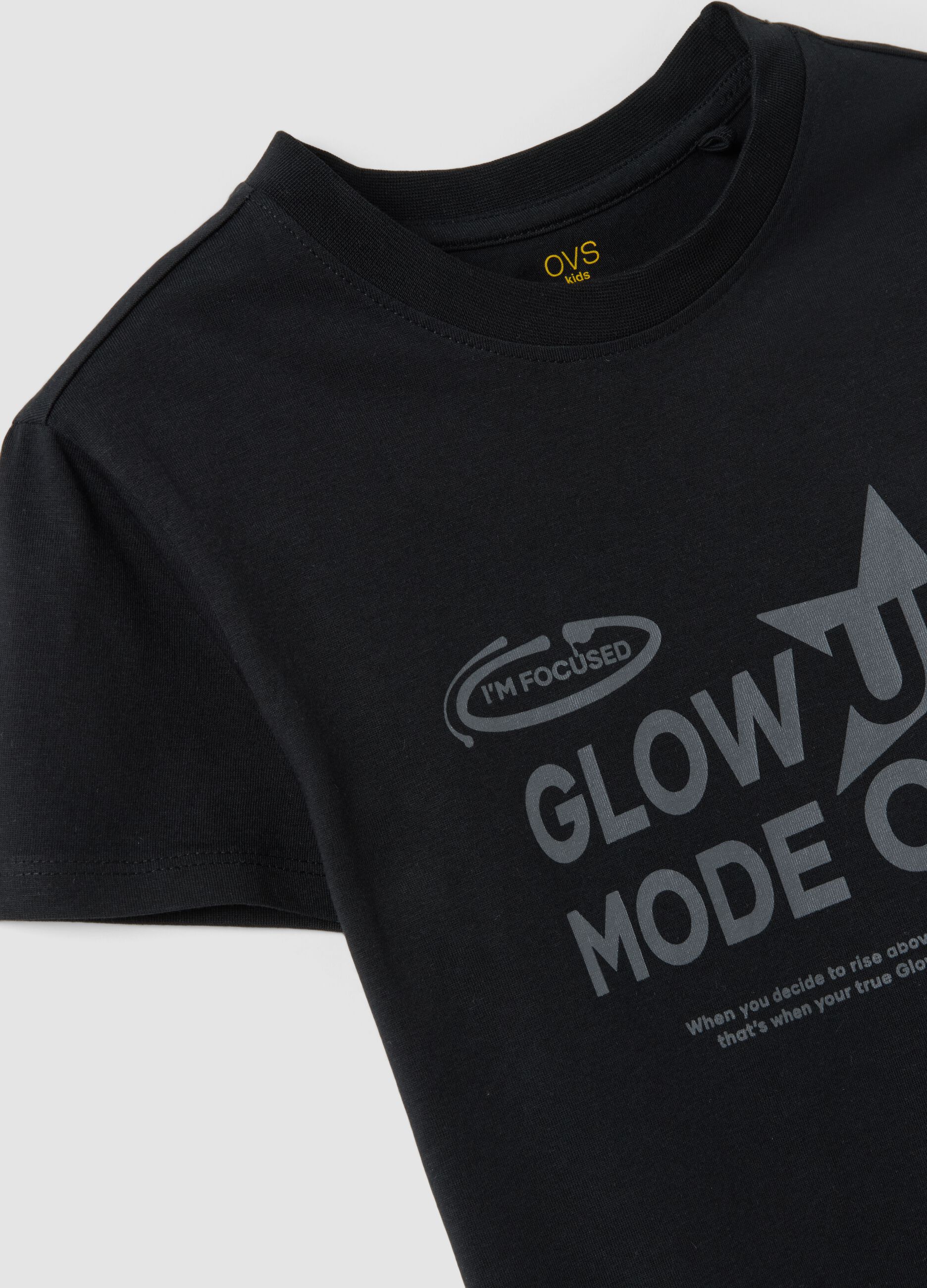 Black organic cotton T-shirt with silver graphic for girls
