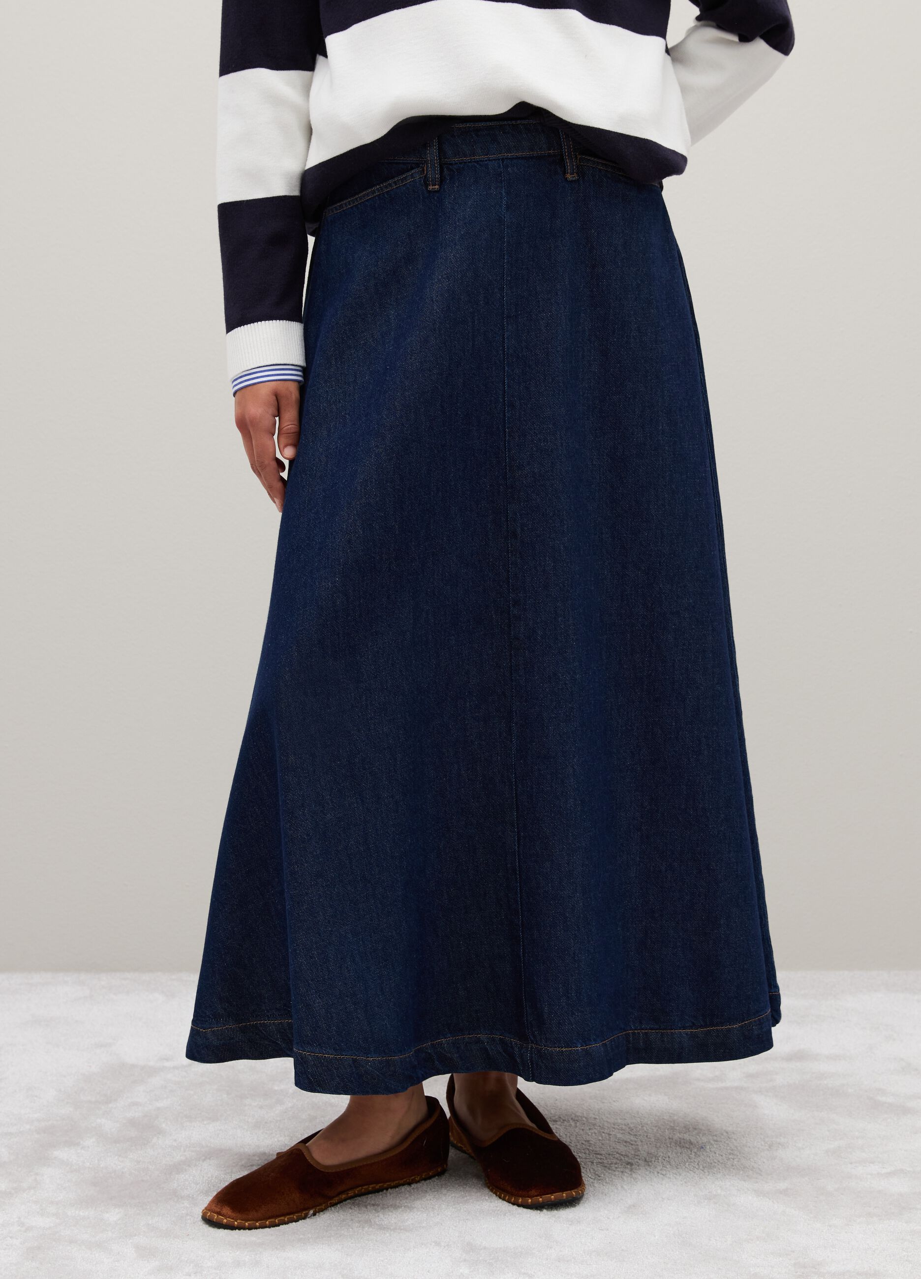 Long denim skirt in blue