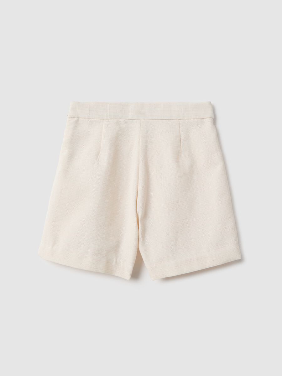 Beige wide-leg girls' shorts with pleated details_1
