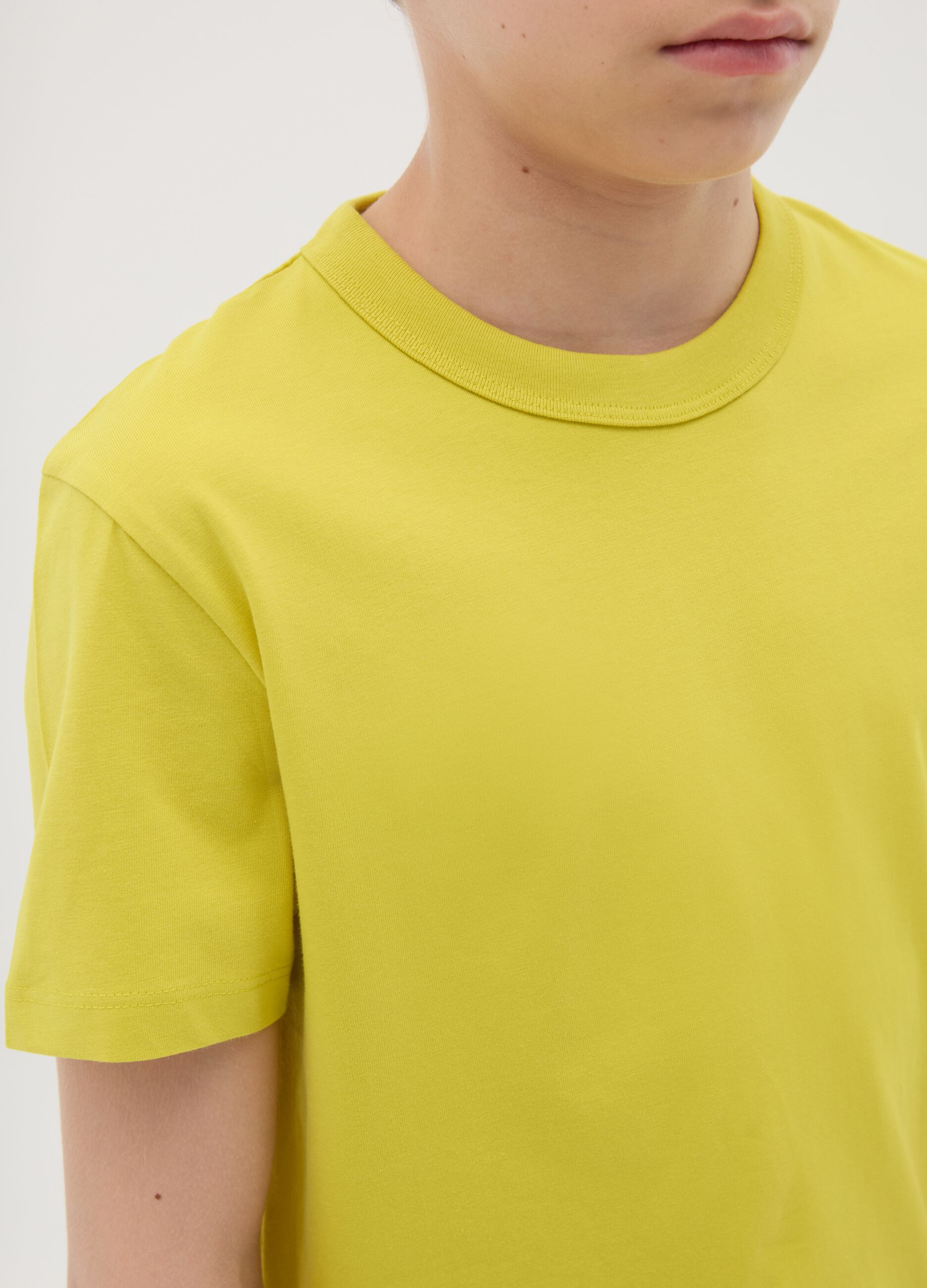 Essential yellow T-shirt in organic cotton