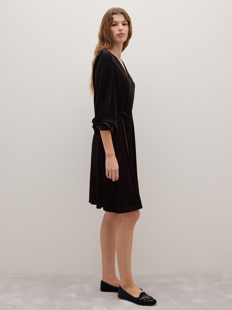 Black regular fit dress with belt_0