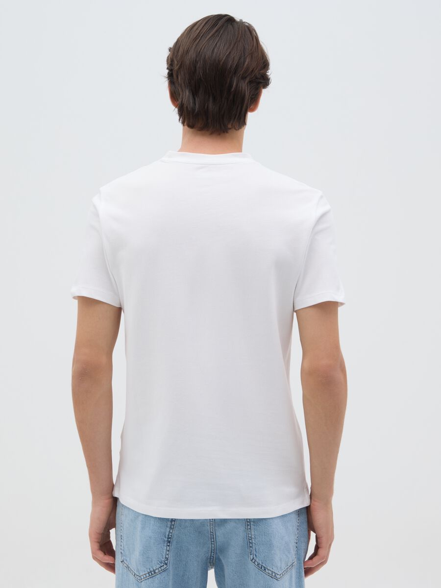 Men's white regular fit stretch cotton t-shirt_3