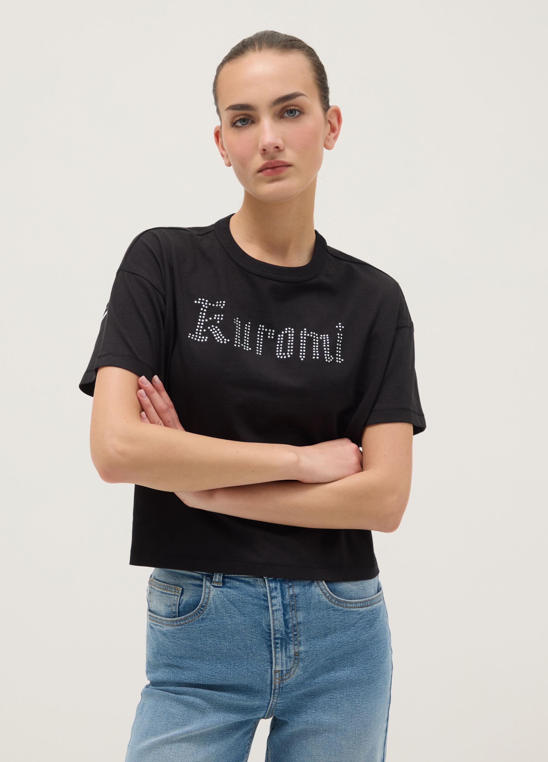 Regular fit black pure cotton T-shirt with Kuromi print and rhinestones