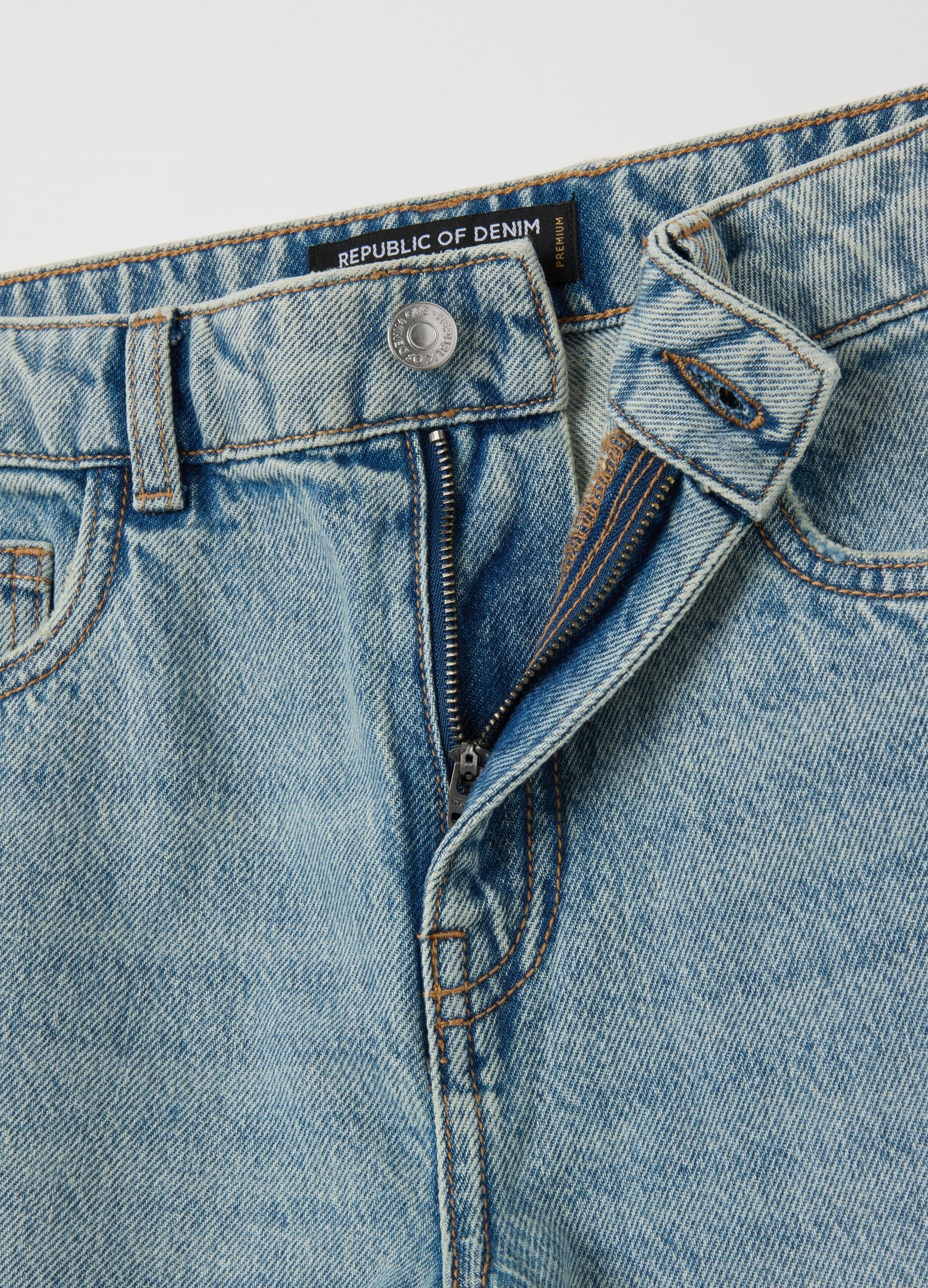 Women's jeans in pure cotton denim regular fit