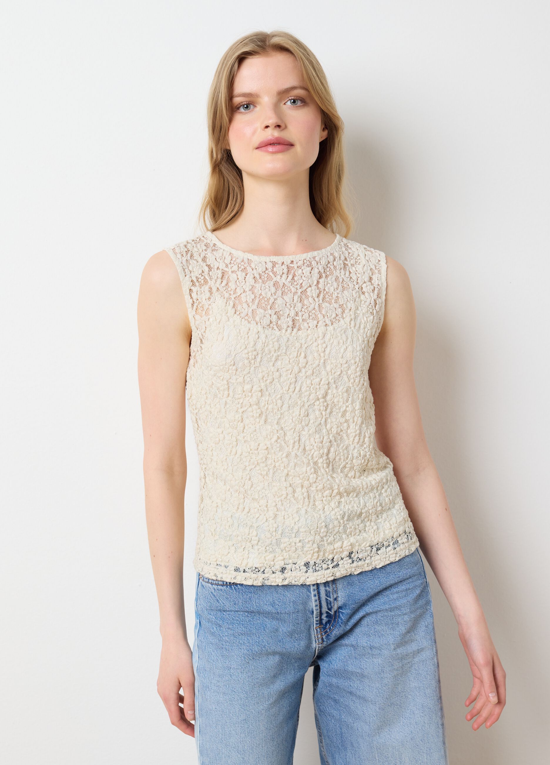 Top da donna in pizzo bianco fitted