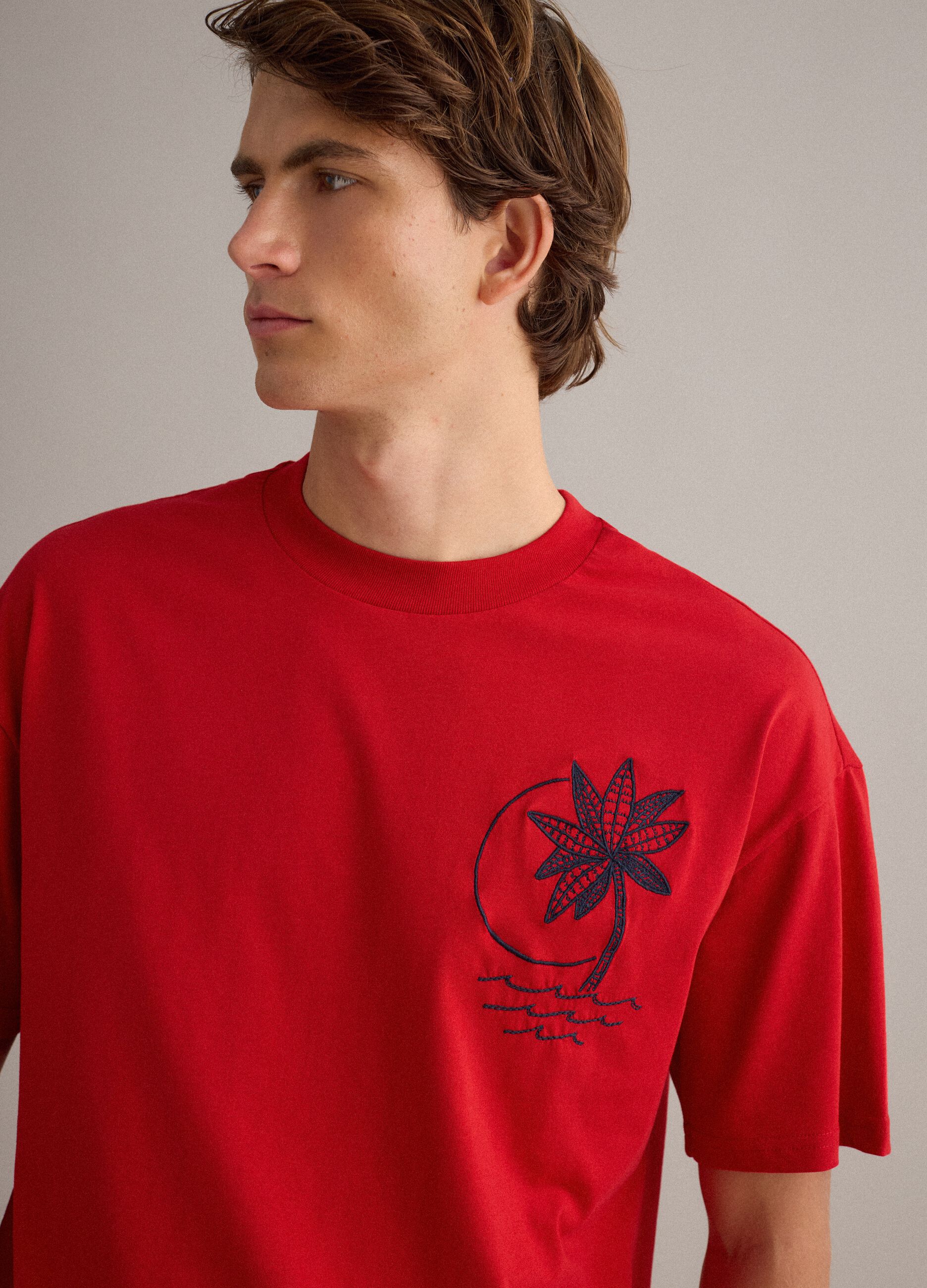 Red pure cotton relaxed-fit T-shirt with embroidery