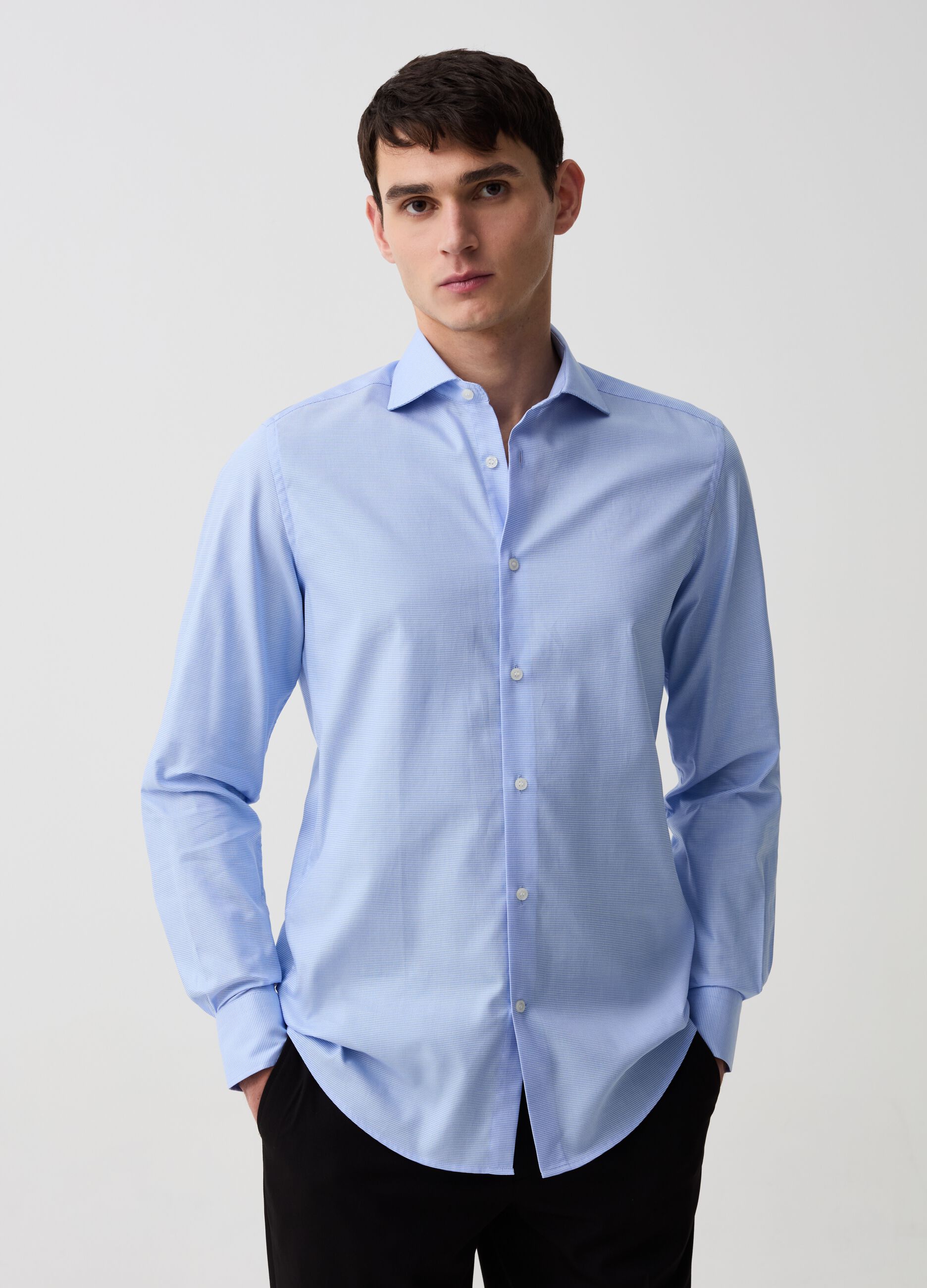 Camicia slim fit easy iron con micro trama