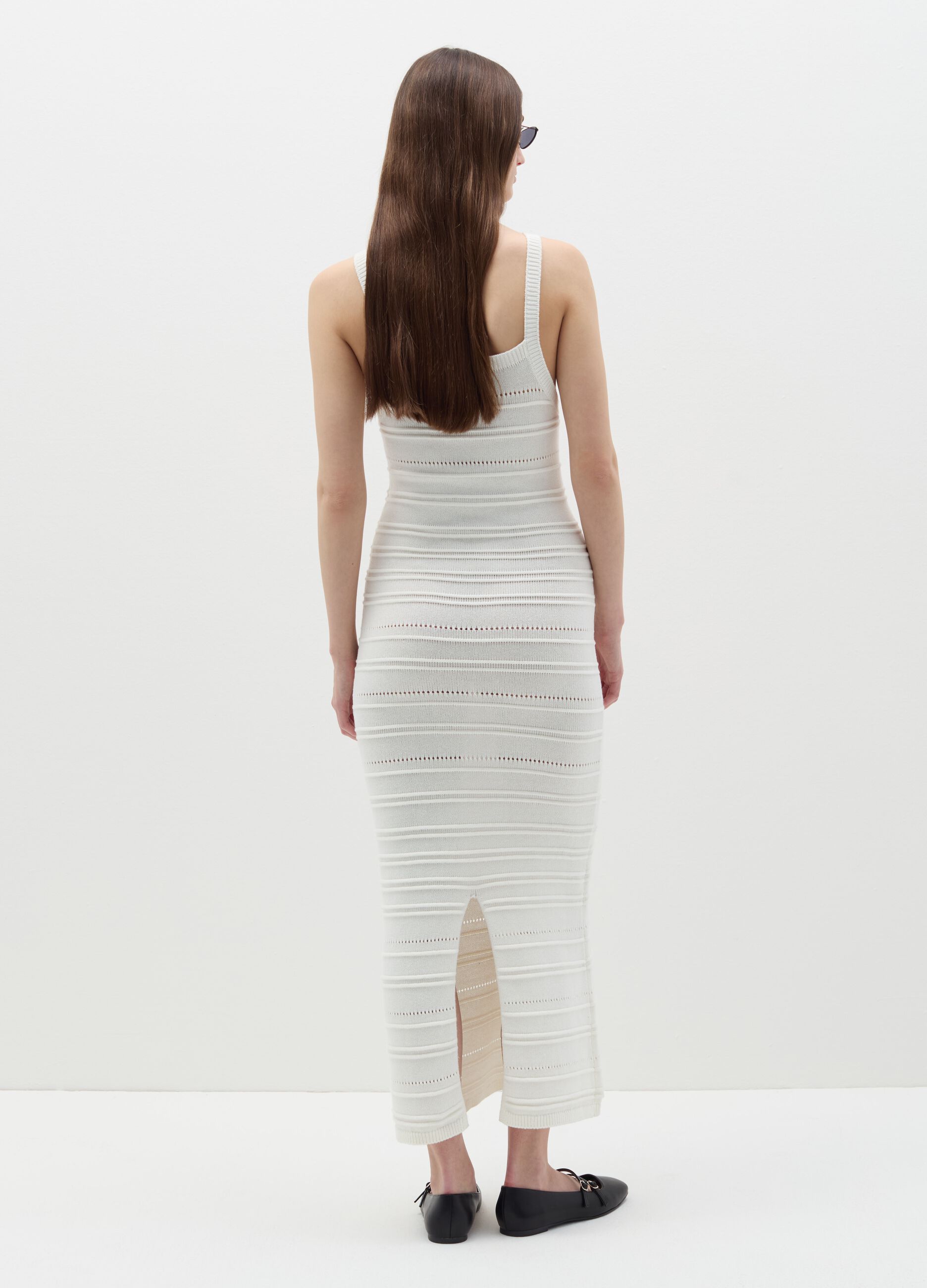 Long sleeveless crochet dress